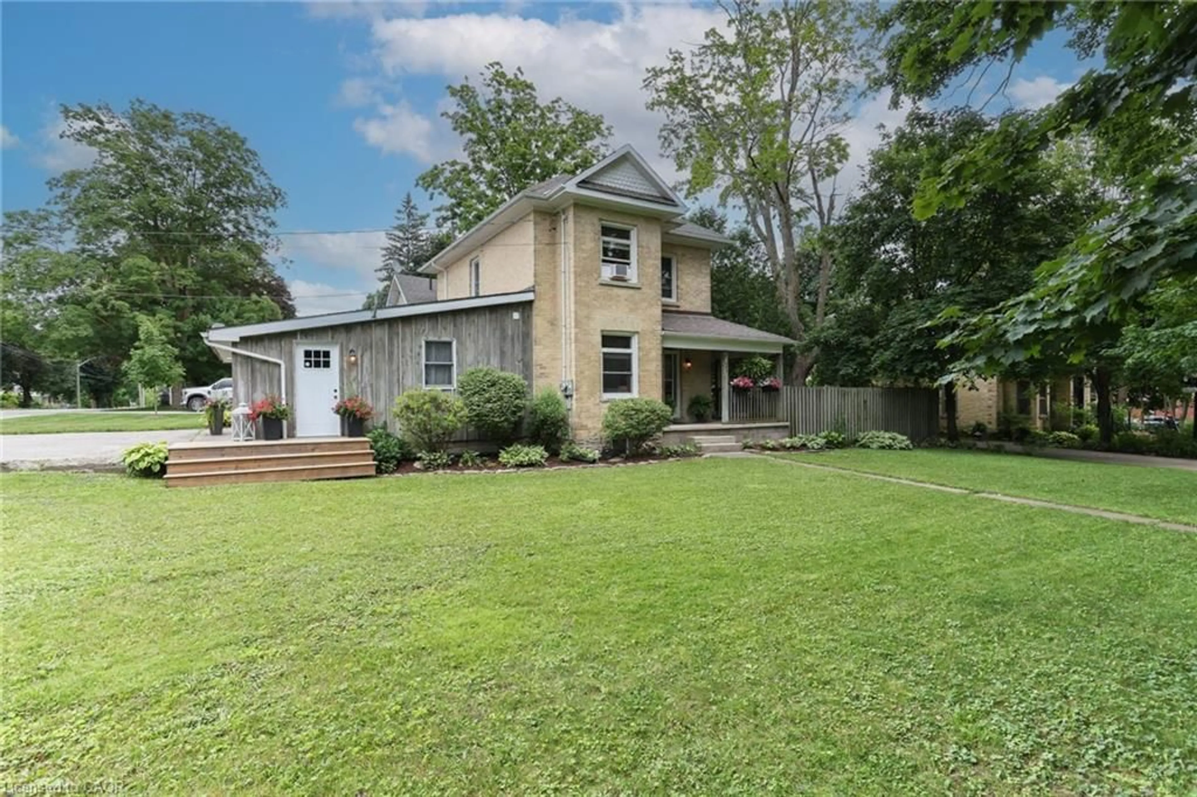 Unknown for 280 Fergus St, Mount Forest Ontario N0G 2L2