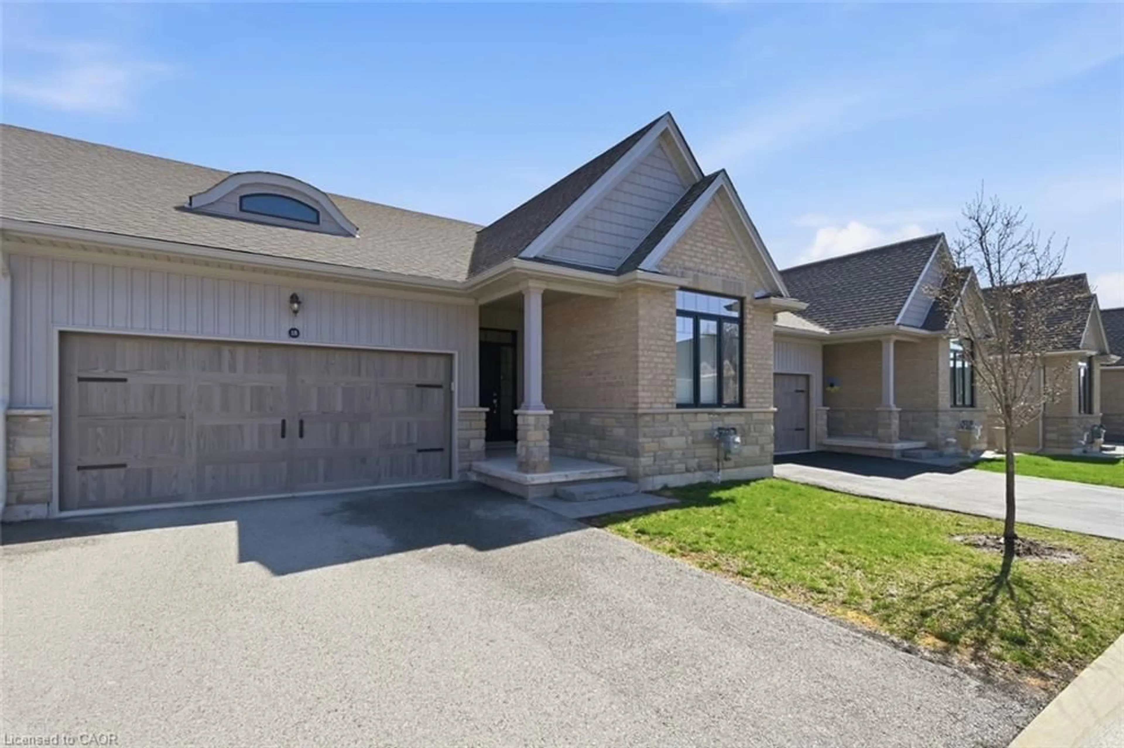 Home with brick exterior material, street for 18 Borden Trail, Welland Ontario L3C 0H1