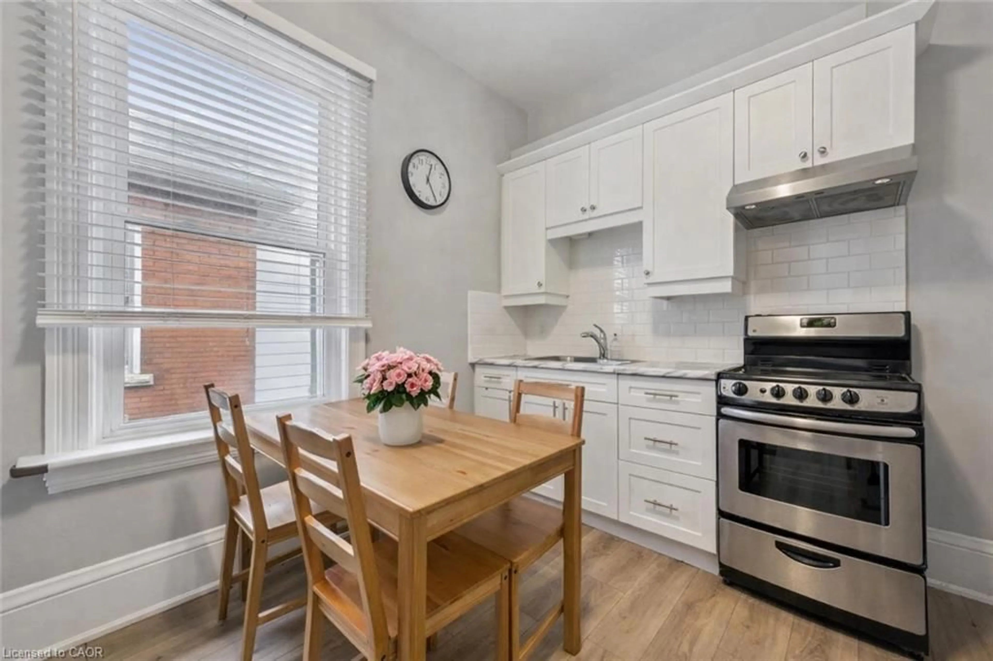 Standard kitchen, wood/laminate floor for 29 Crimea St, Guelph Ontario N1H 2Y5