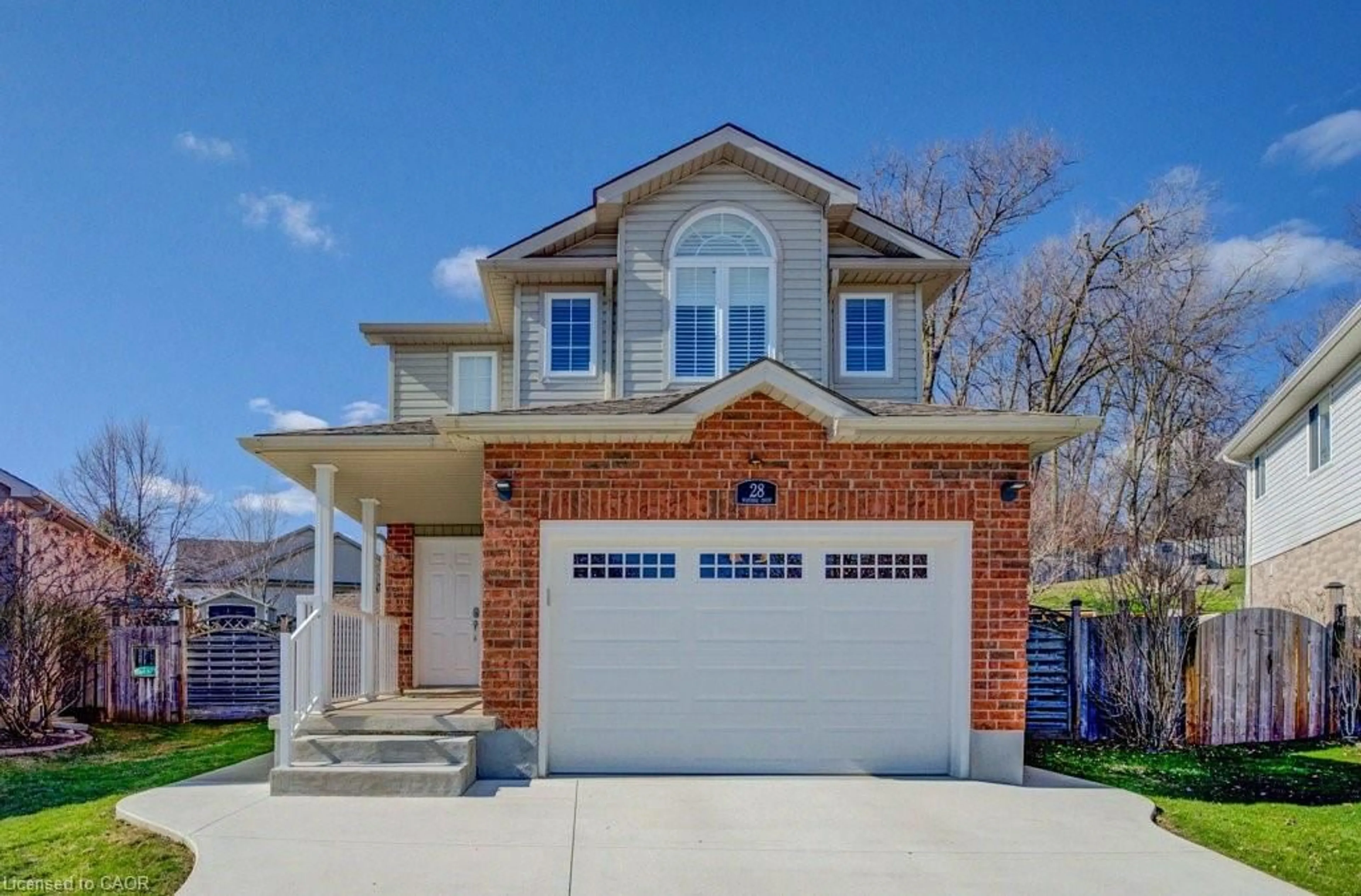 Home with brick exterior material, street for 28 Wisteria Crt, Kitchener Ontario N2E 3T4