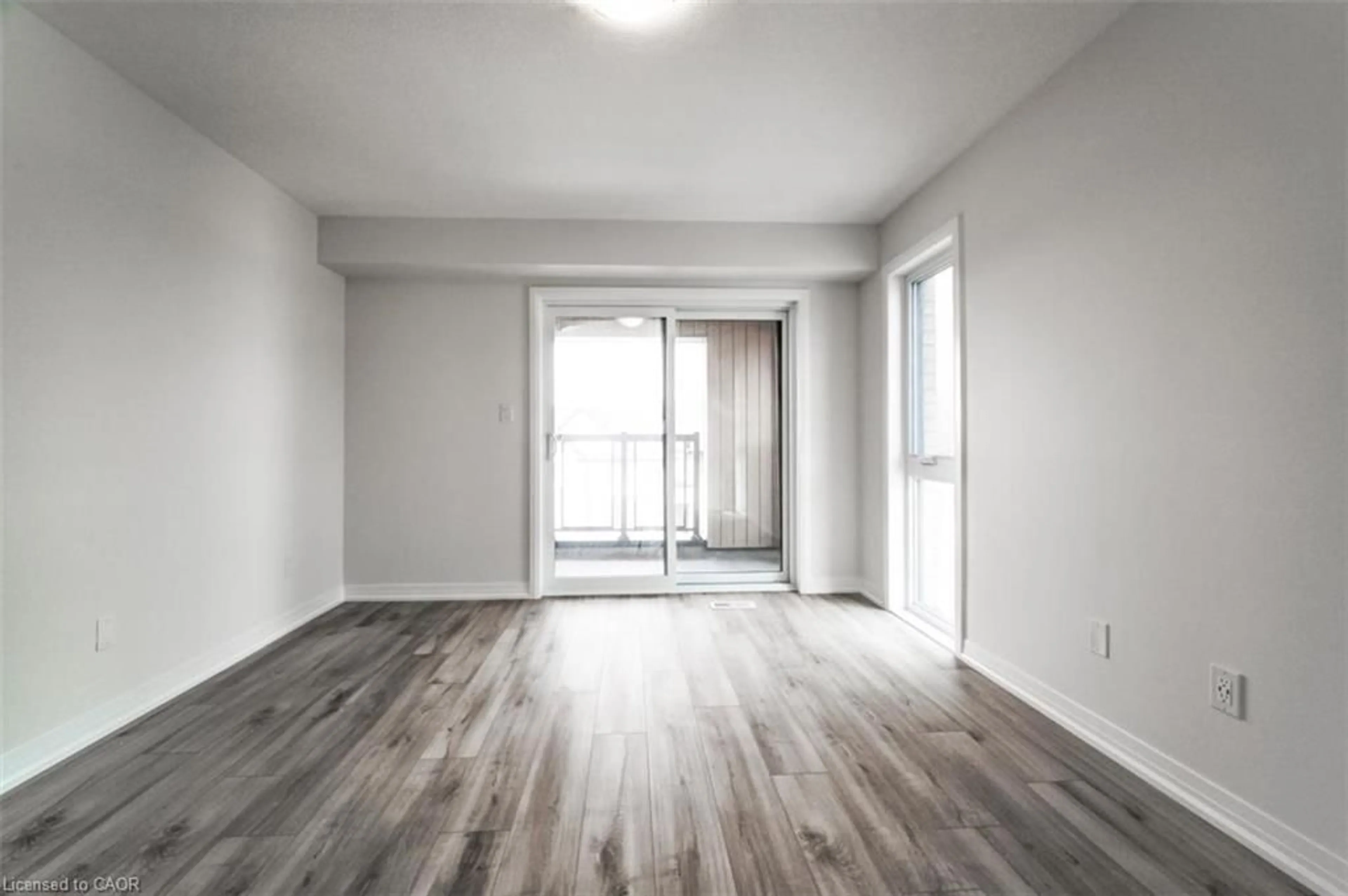 A pic of a room for 686 Benninger Dr, Kitchener Ontario N2E 0H8