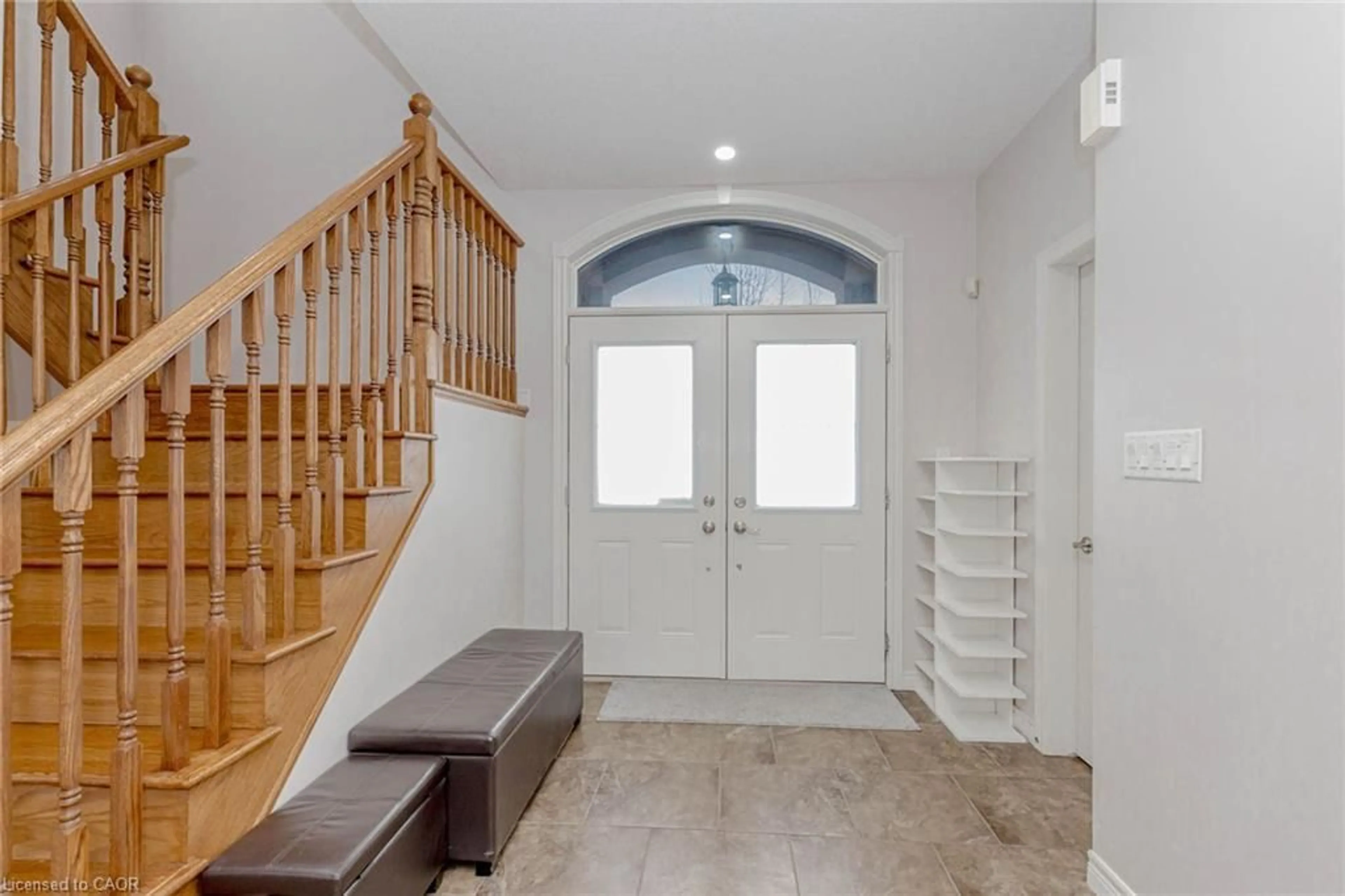 Indoor entryway for 2 Doon Creek St, Kitchener Ontario N2P 2R3
