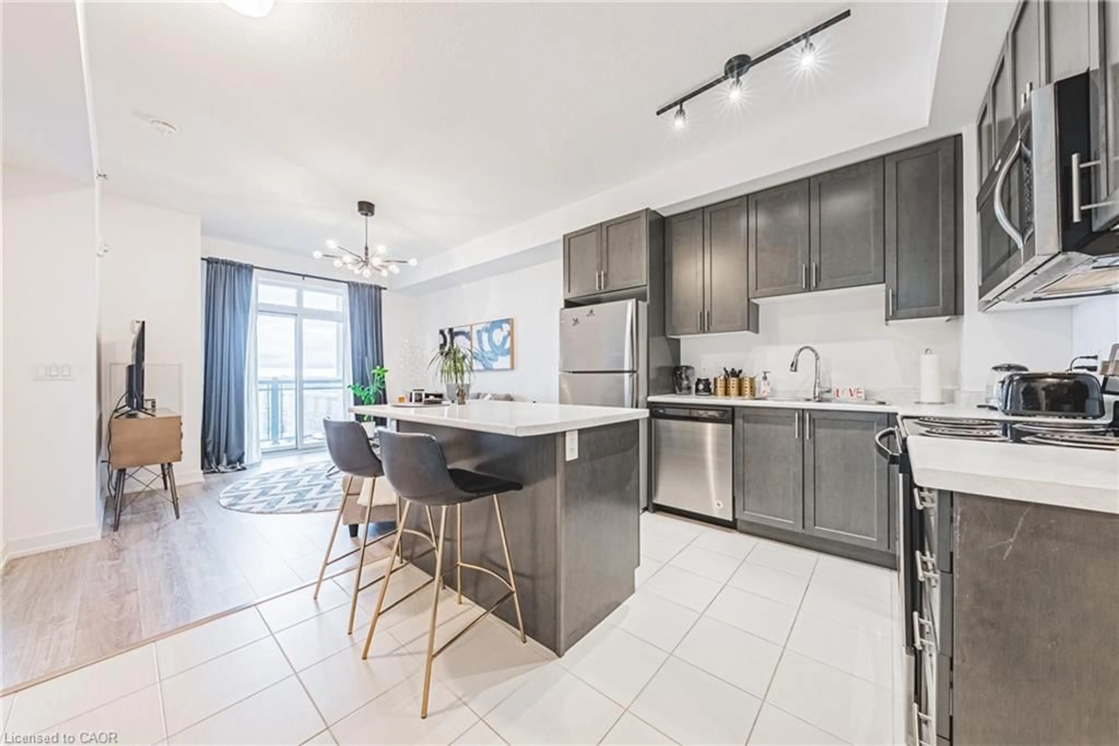 Open concept kitchen, unknown for 2486 Old Bronte Rd #711, Oakville Ontario L6M 4J2