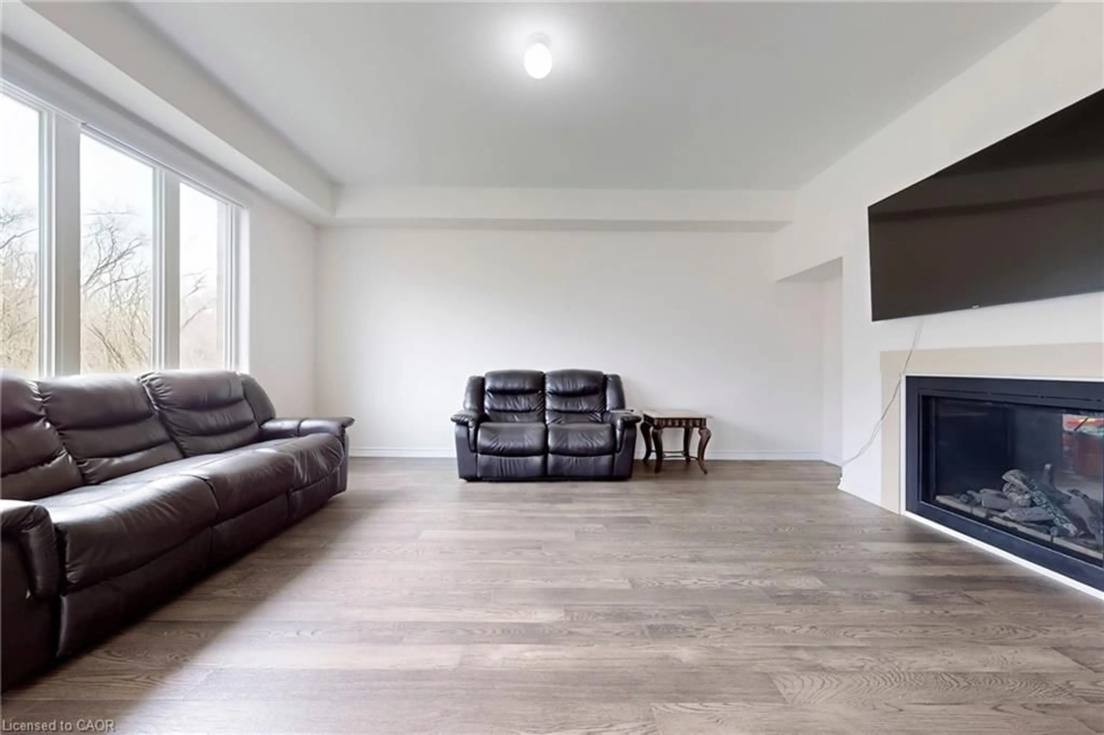 Living room with furniture, unknown for 630 Lemay Grove, Peterborough Ontario K9K 0G9