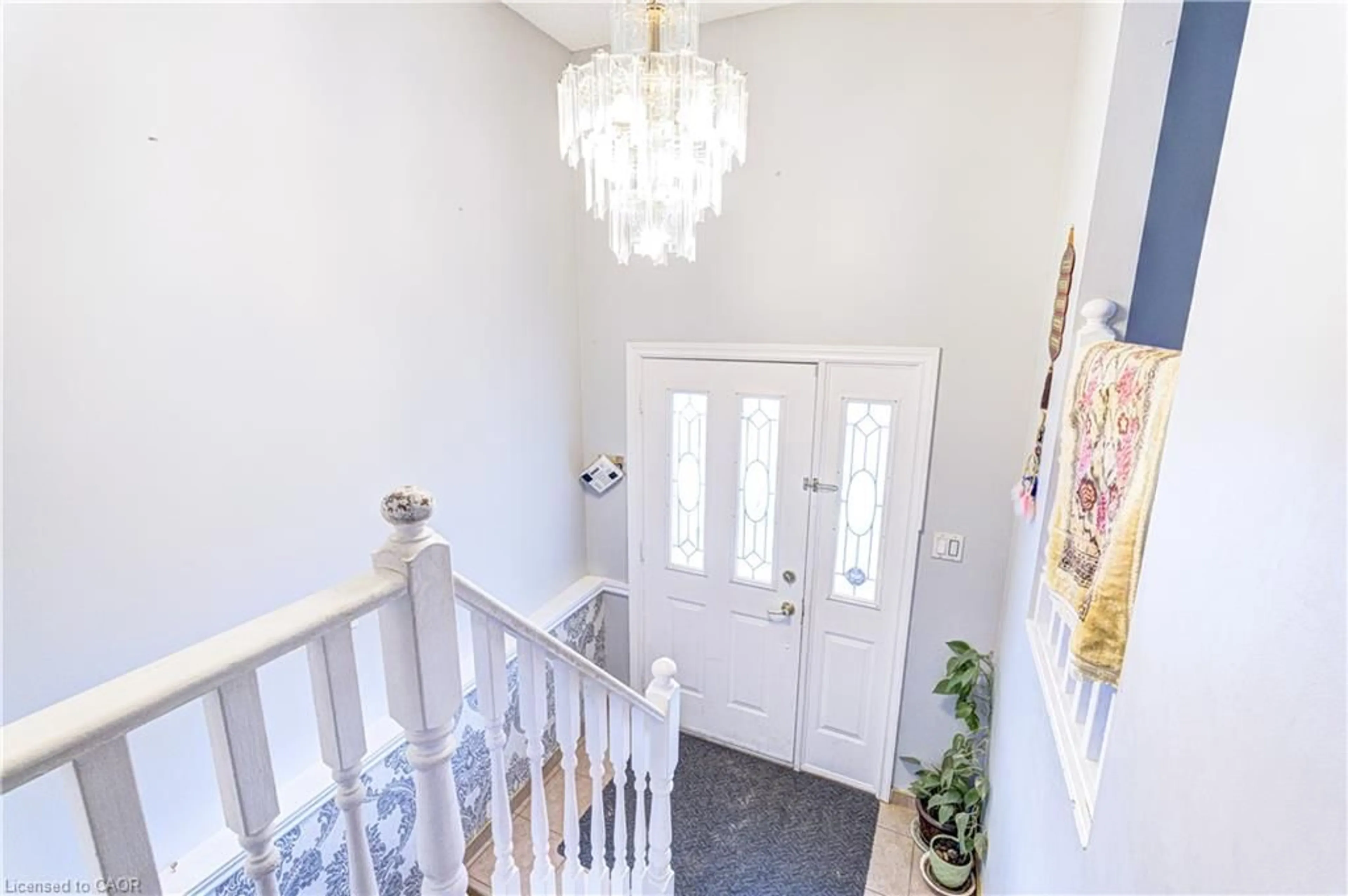 Indoor entryway for 78 Markson Cres, Hamilton Ontario L8T 4W4