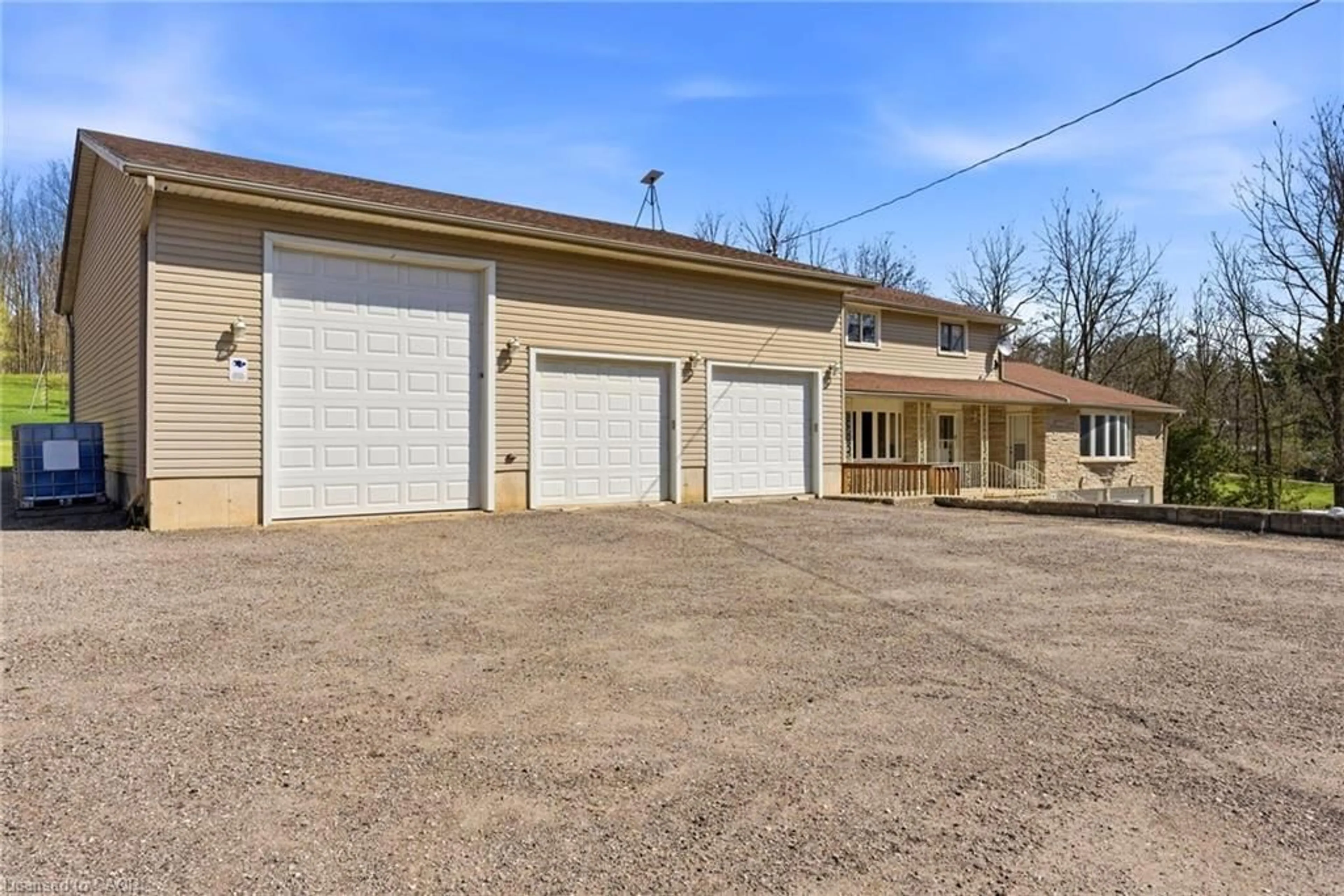Indoor garage for 827511 Township 8 Rd, Drumbo Ontario N0J 1G0