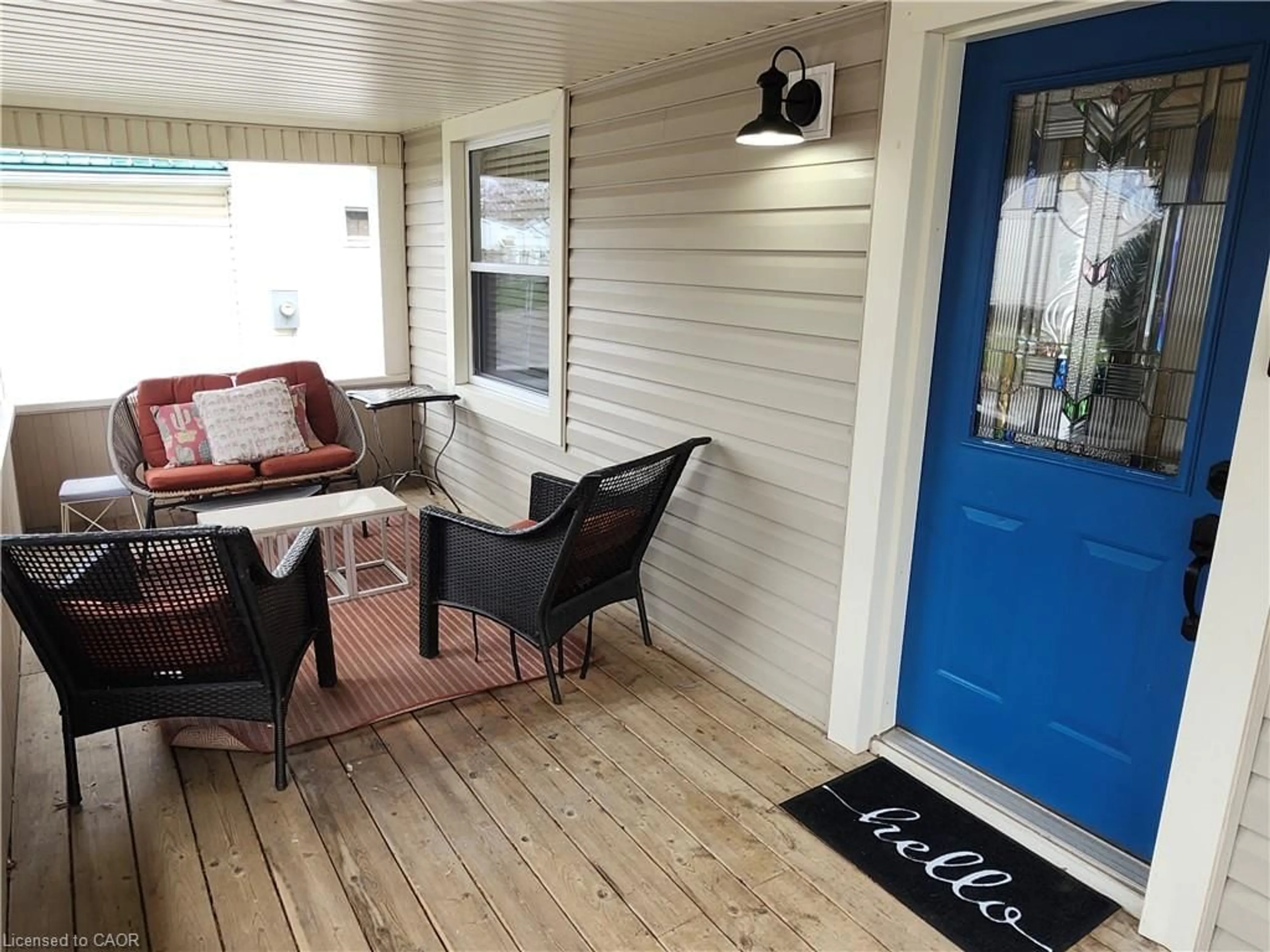 Indoor entryway for 4313 Central Ave, Beamsville Ontario L0R 1B6