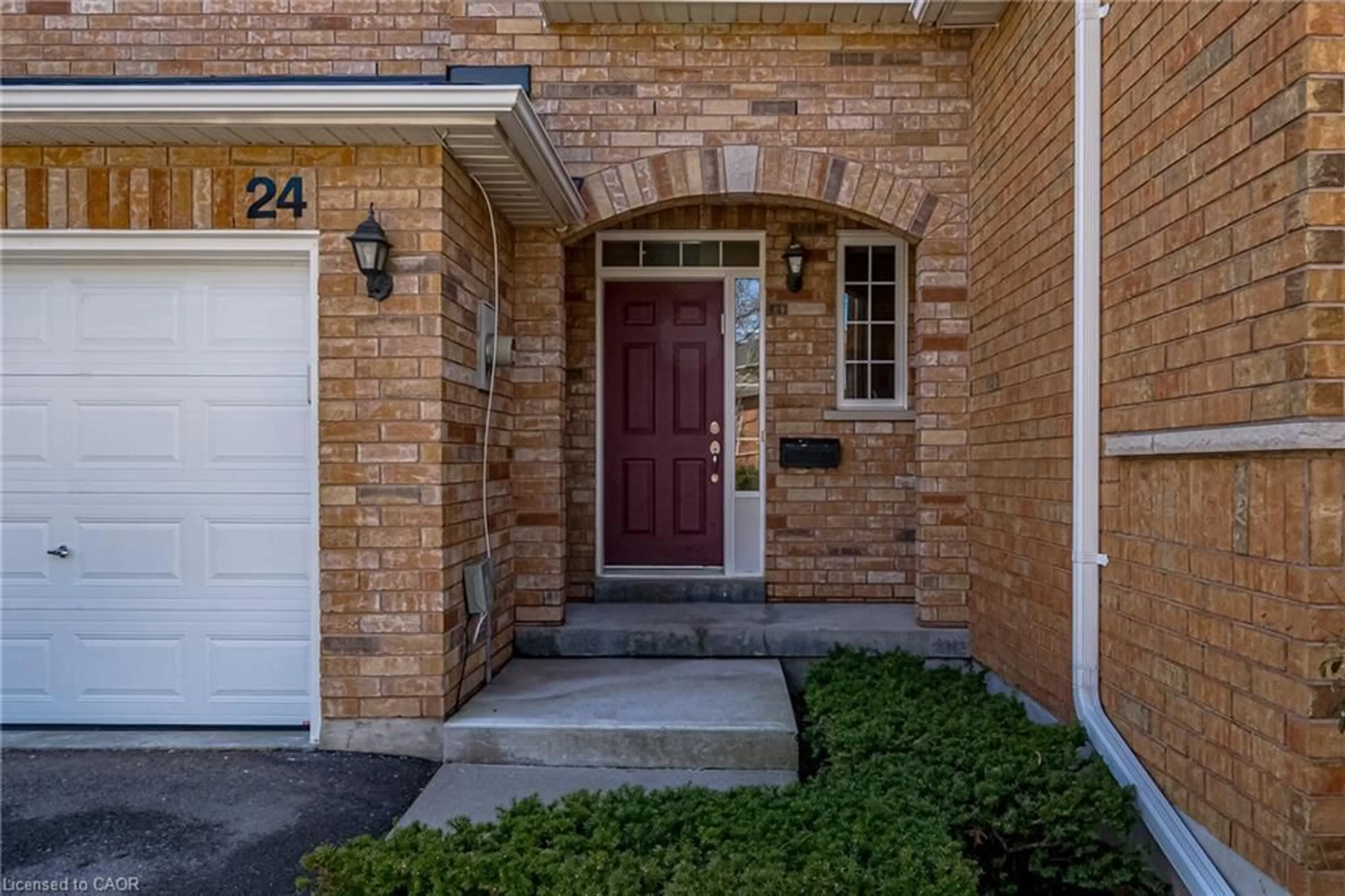 Home with brick exterior material, street for 10 Davidson Blvd #24, Dundas Ontario L9H 7N9