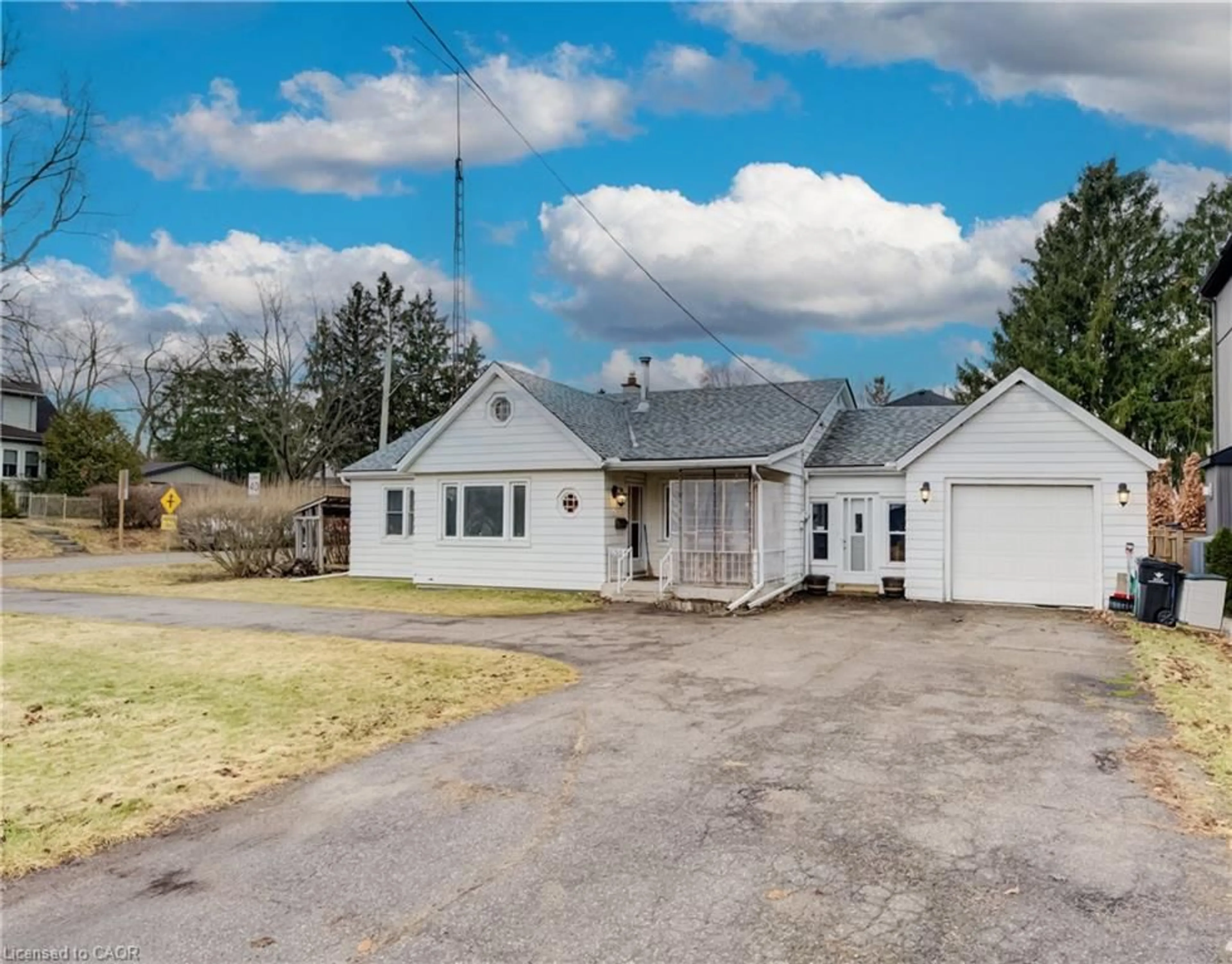 A pic from outside/outdoor area/front of a property/back of a property/a pic from drone, street for 1864 Coronation Blvd, Cambridge Ontario N3H 3S2