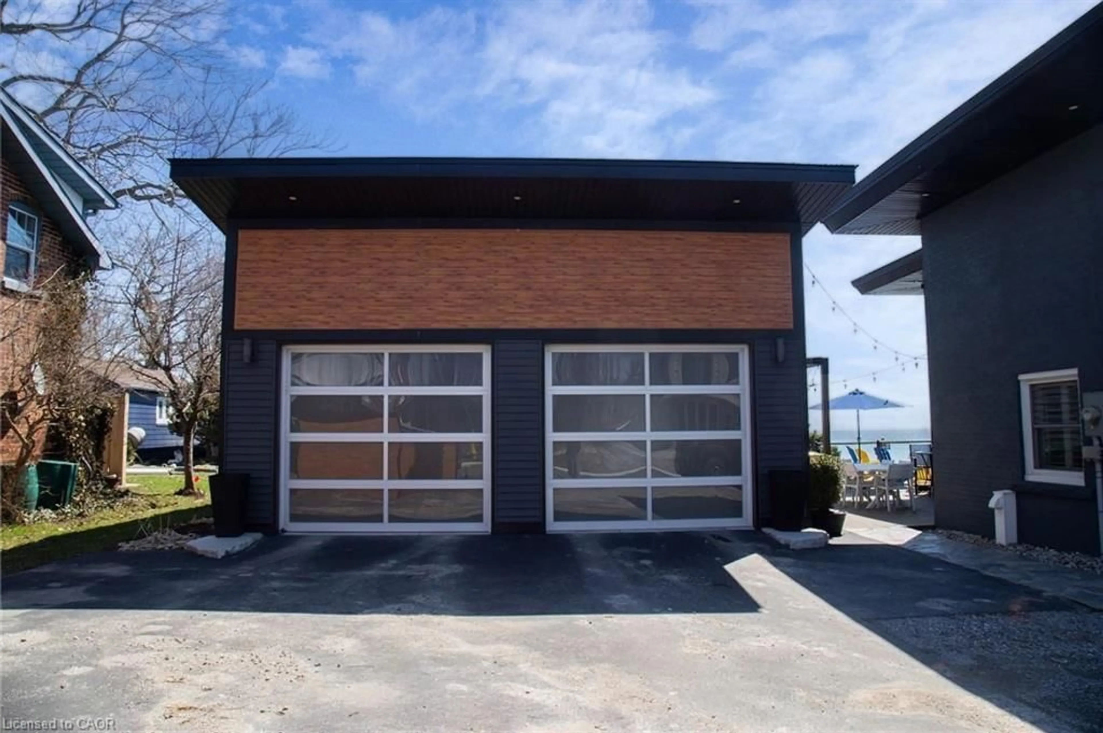 Indoor garage for 311 Grace St, Port Dover Ontario N0A 1N0