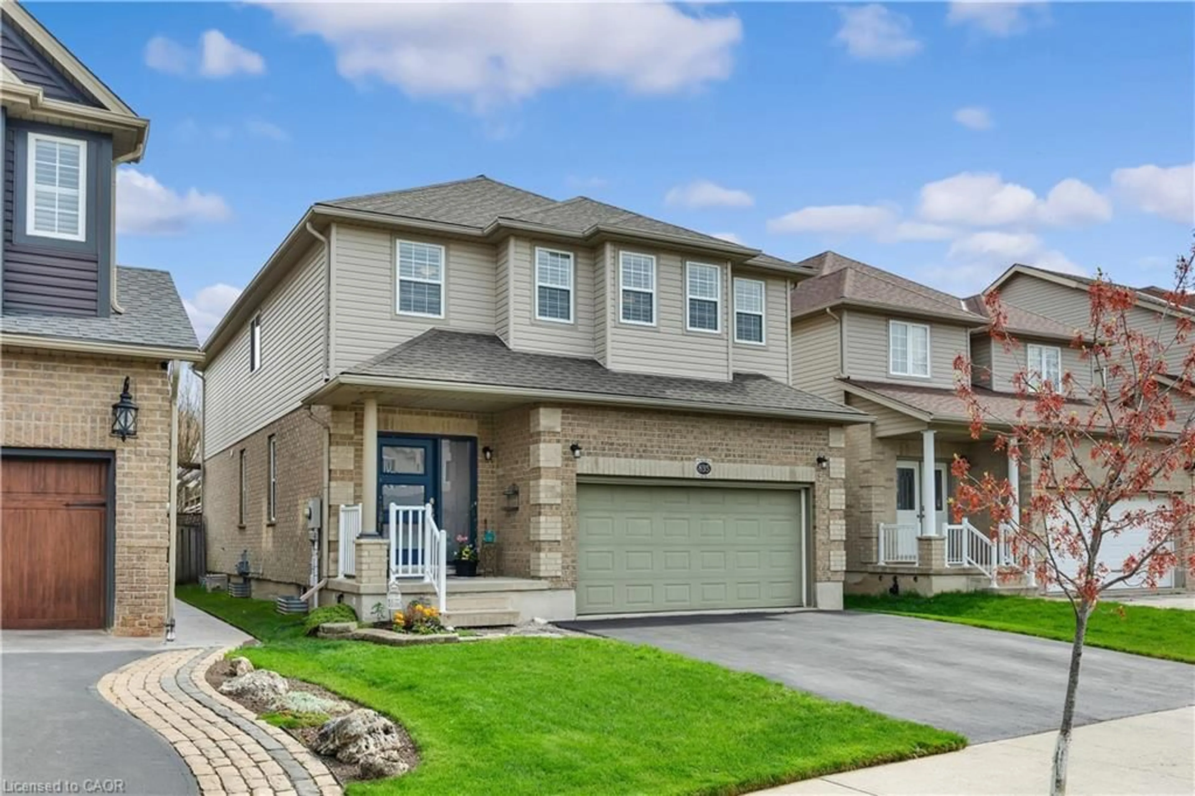 Home with brick exterior material, street for 835 Brandenburg Blvd, Waterloo Ontario N2T 2X3