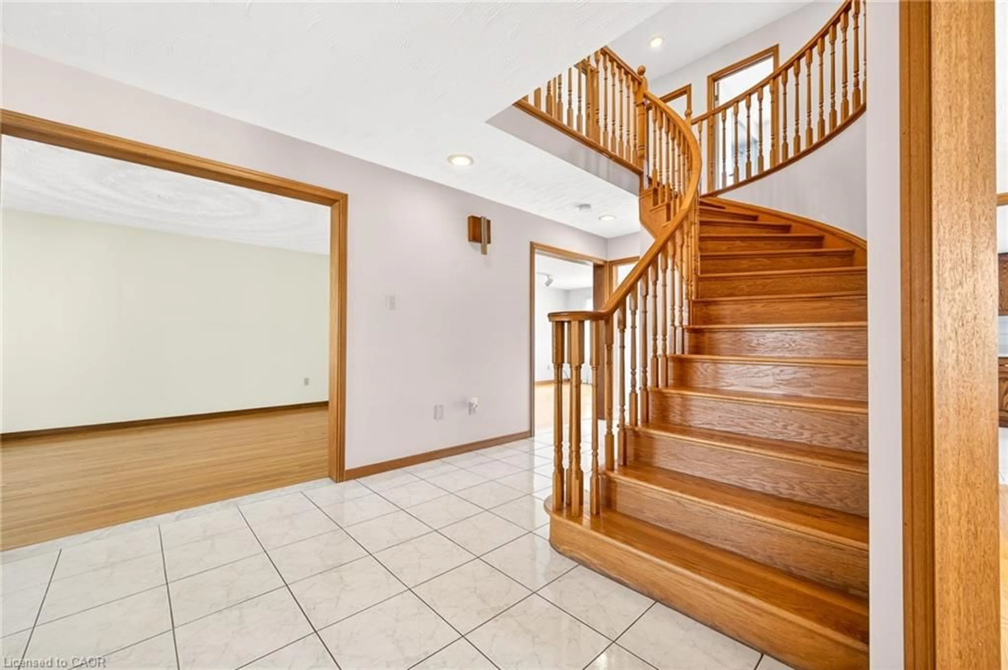 Unknown for 27 Trieste Pl, Hamilton Ontario L9B 2C3