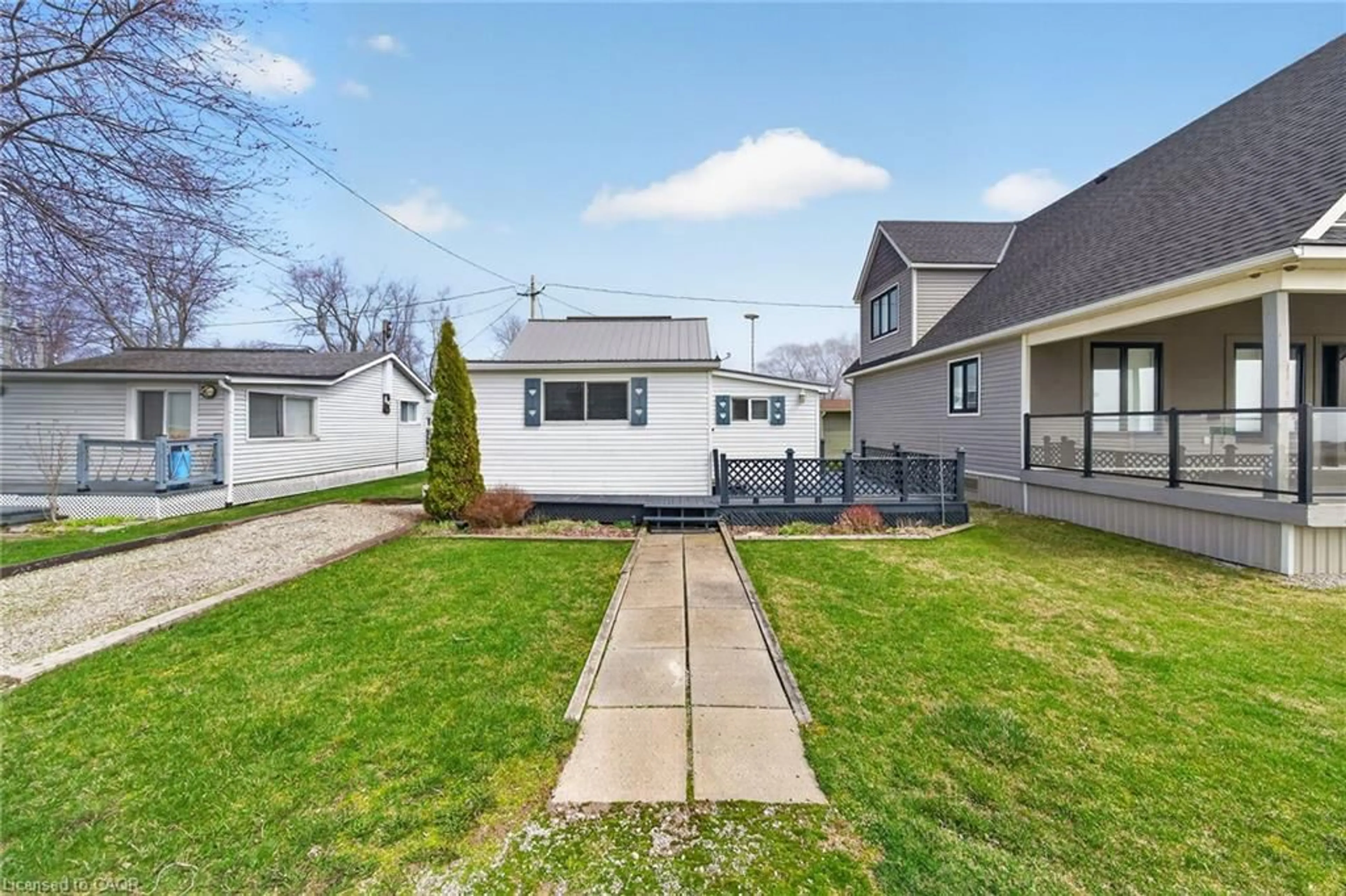 A pic from outside/outdoor area/front of a property/back of a property/a pic from drone, street for 9 Pike Lane, Featherstone Point Ontario N0A 1P0