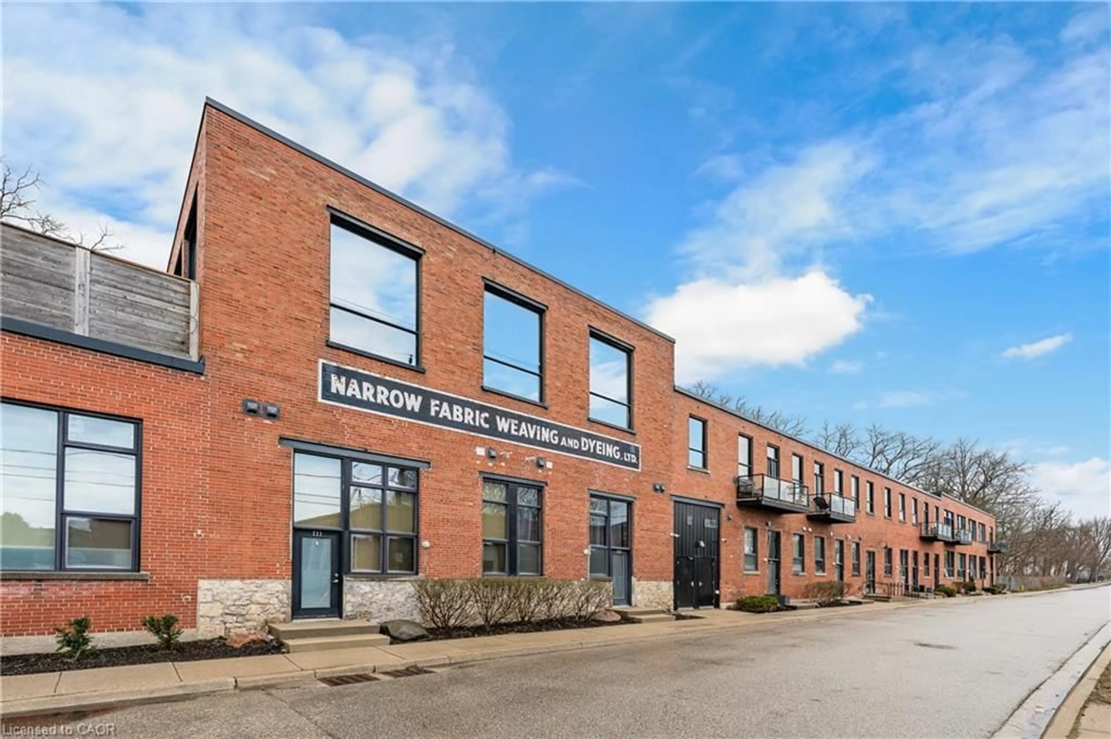 Home with brick exterior material, building for 85 Spruce St #212, Cambridge Ontario N1R 4K4