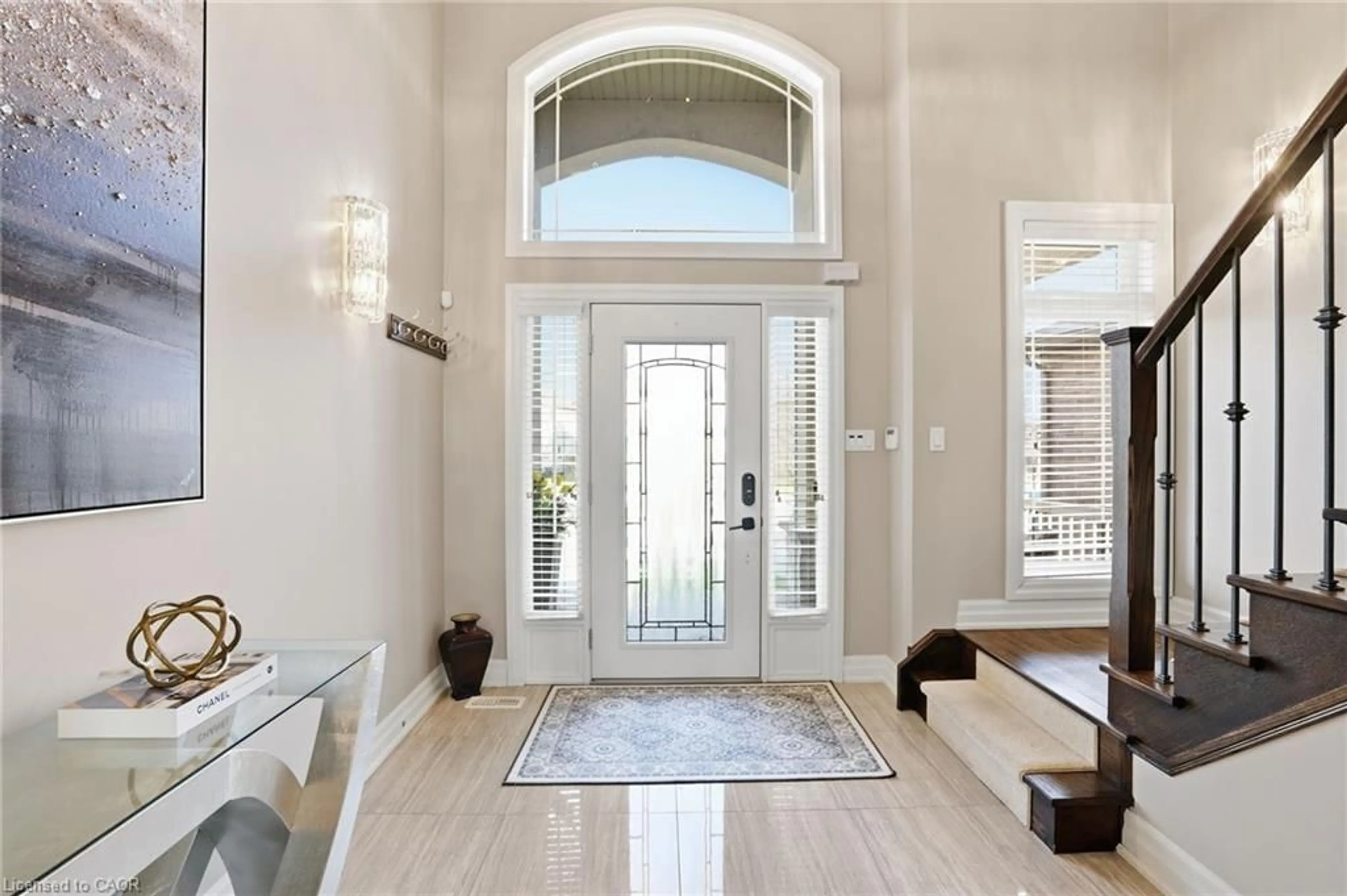 Indoor entryway for 234 Fair St, Ancaster Ontario L9K 0B9
