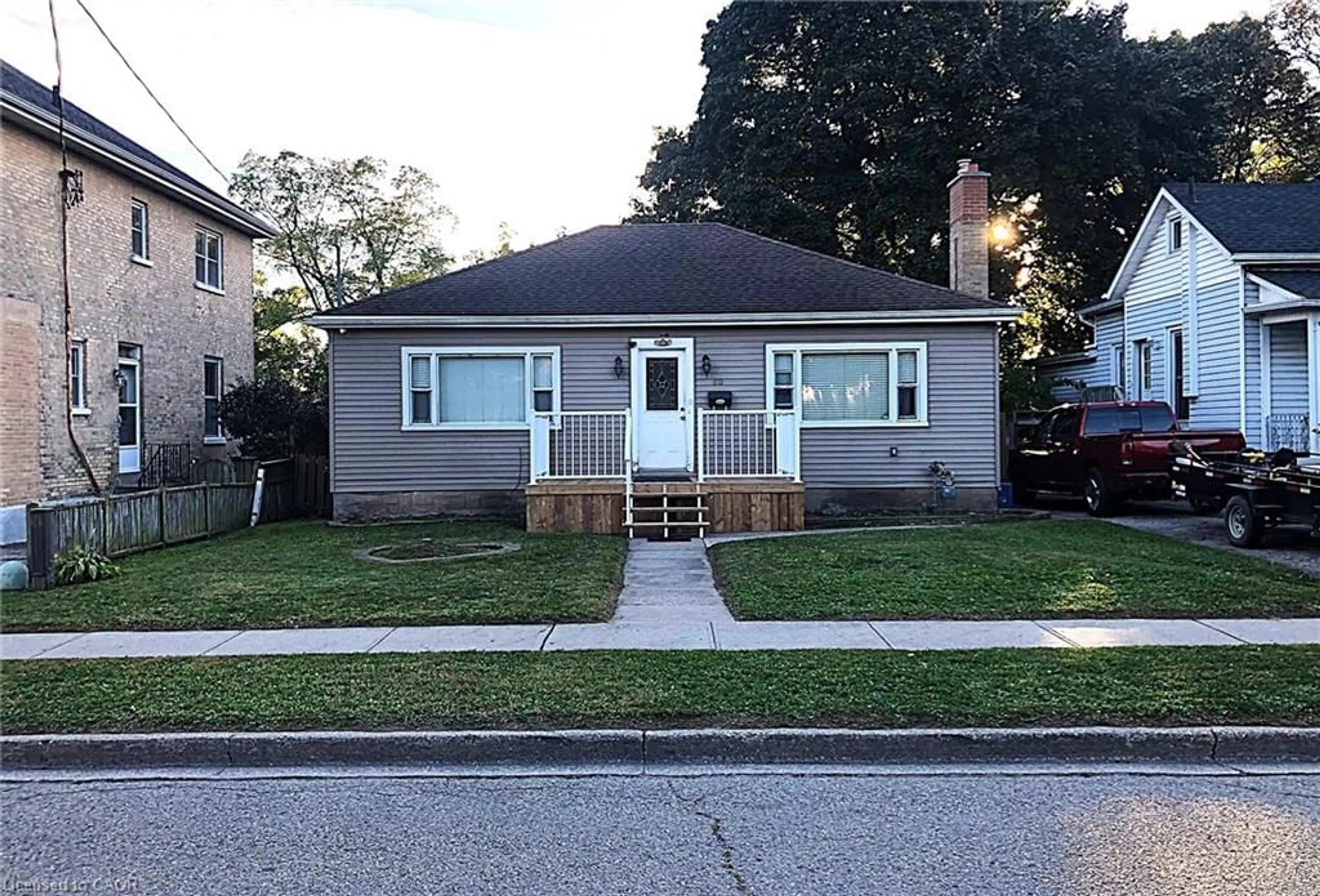 Unknown for 80 Roseview Ave, Cambridge Ontario N1R 4A7