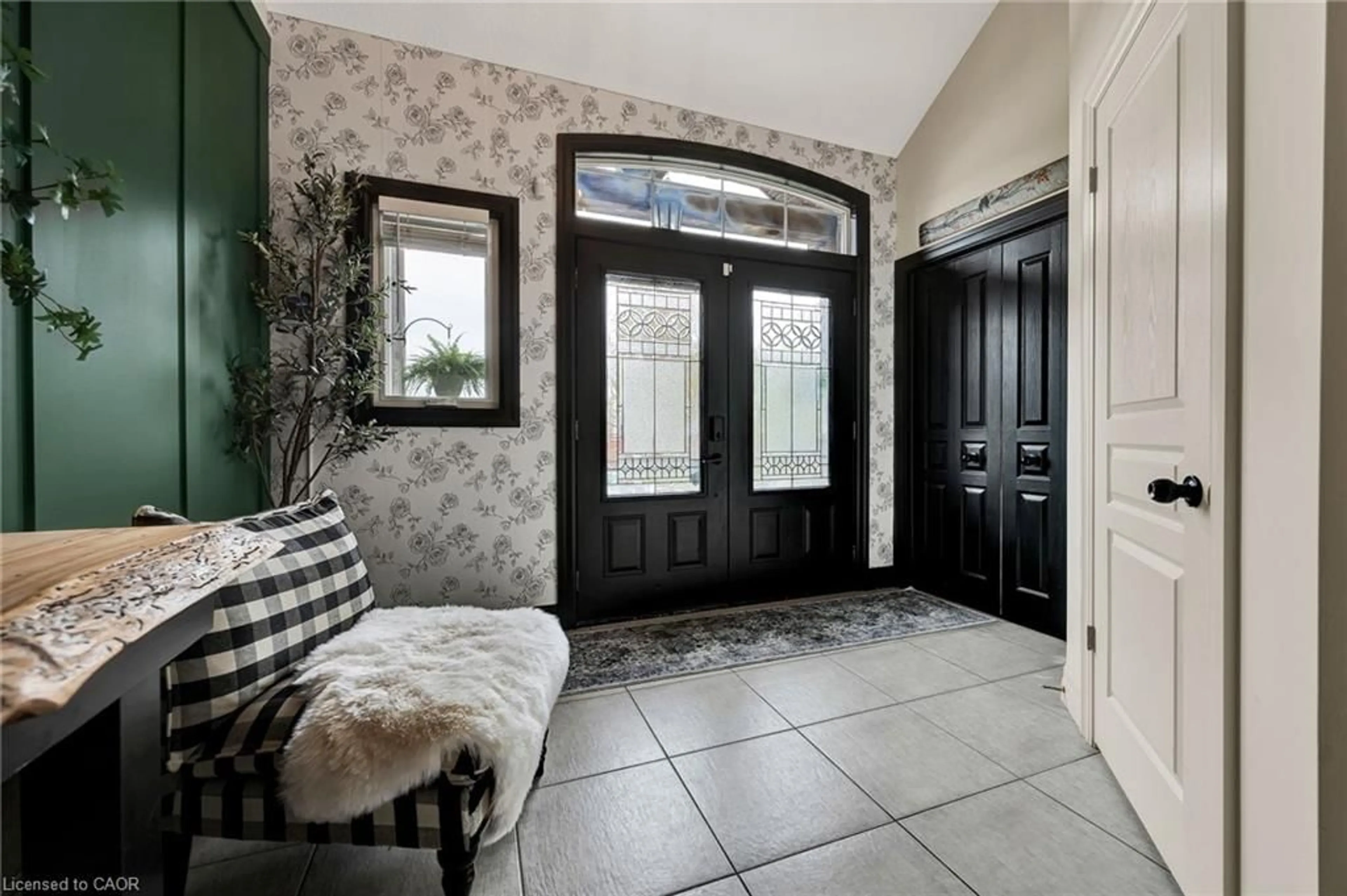 Indoor entryway for 71 Birkinshaw Rd, Cambridge Ontario N1P 0A7