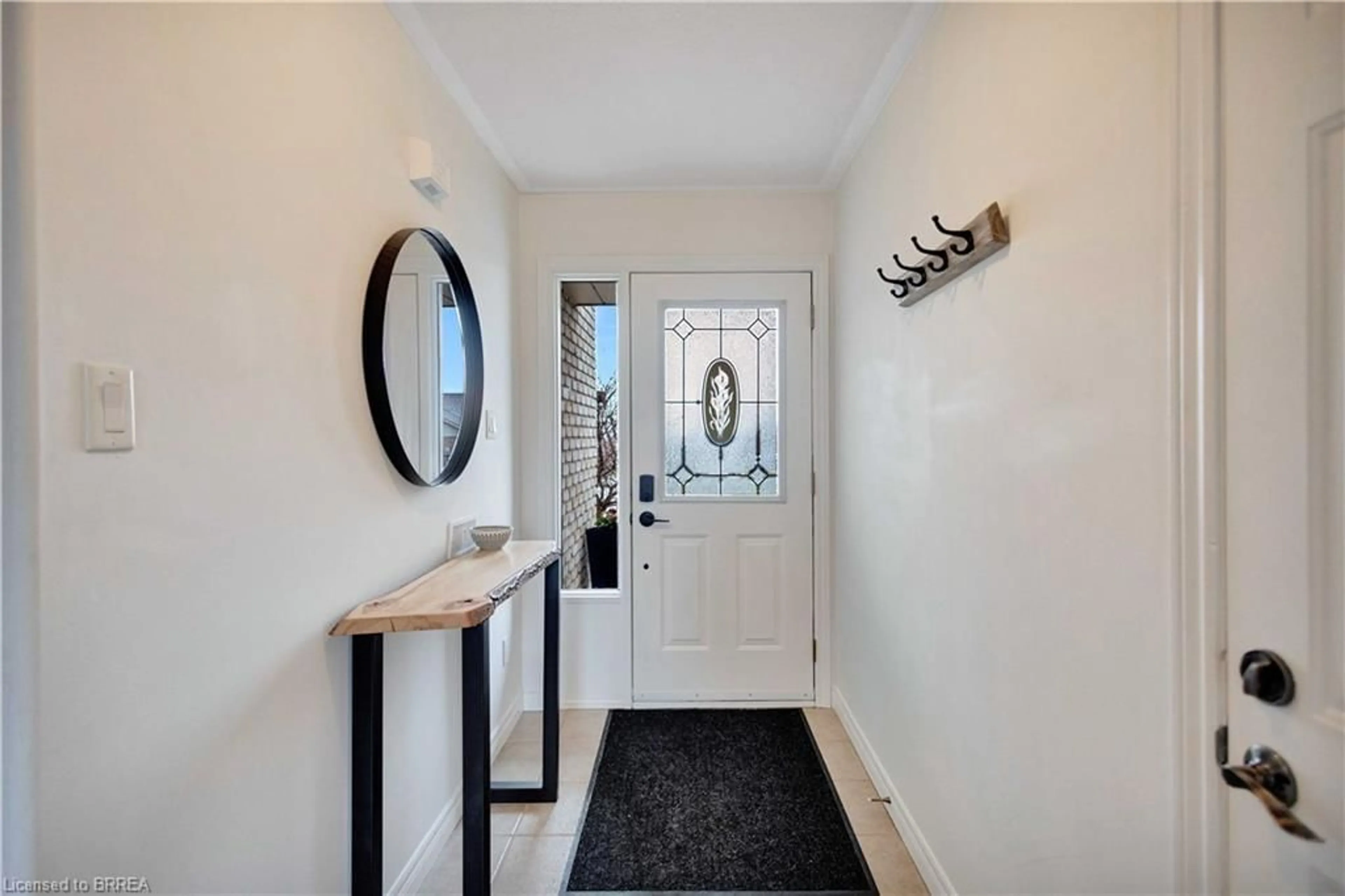 Indoor entryway for 65 Sunnyside Dr, St. George Ontario N0E 1N0