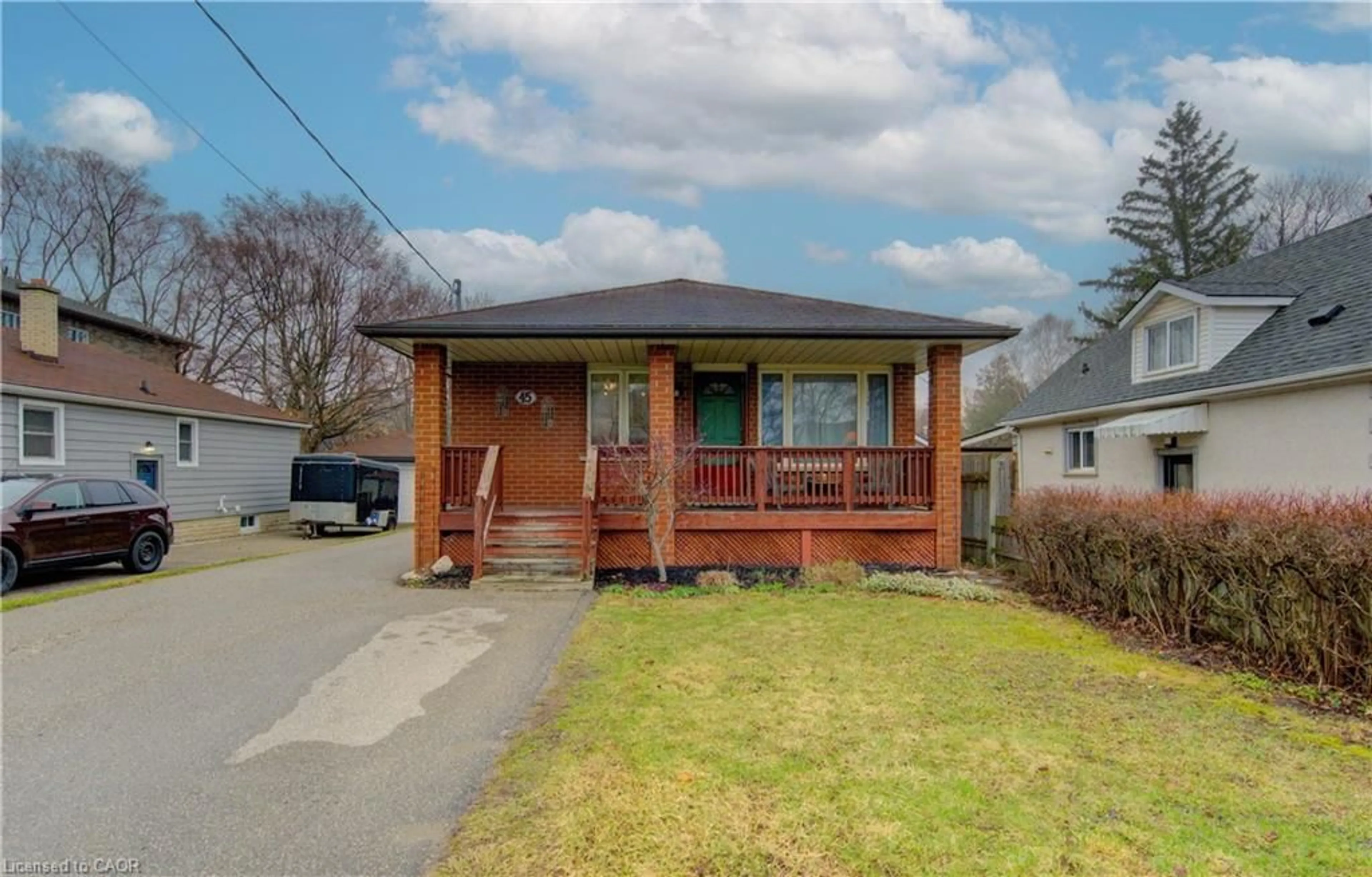 Home with brick exterior material, street for 45 Fifth Ave, Kitchener Ontario N2C 1P5