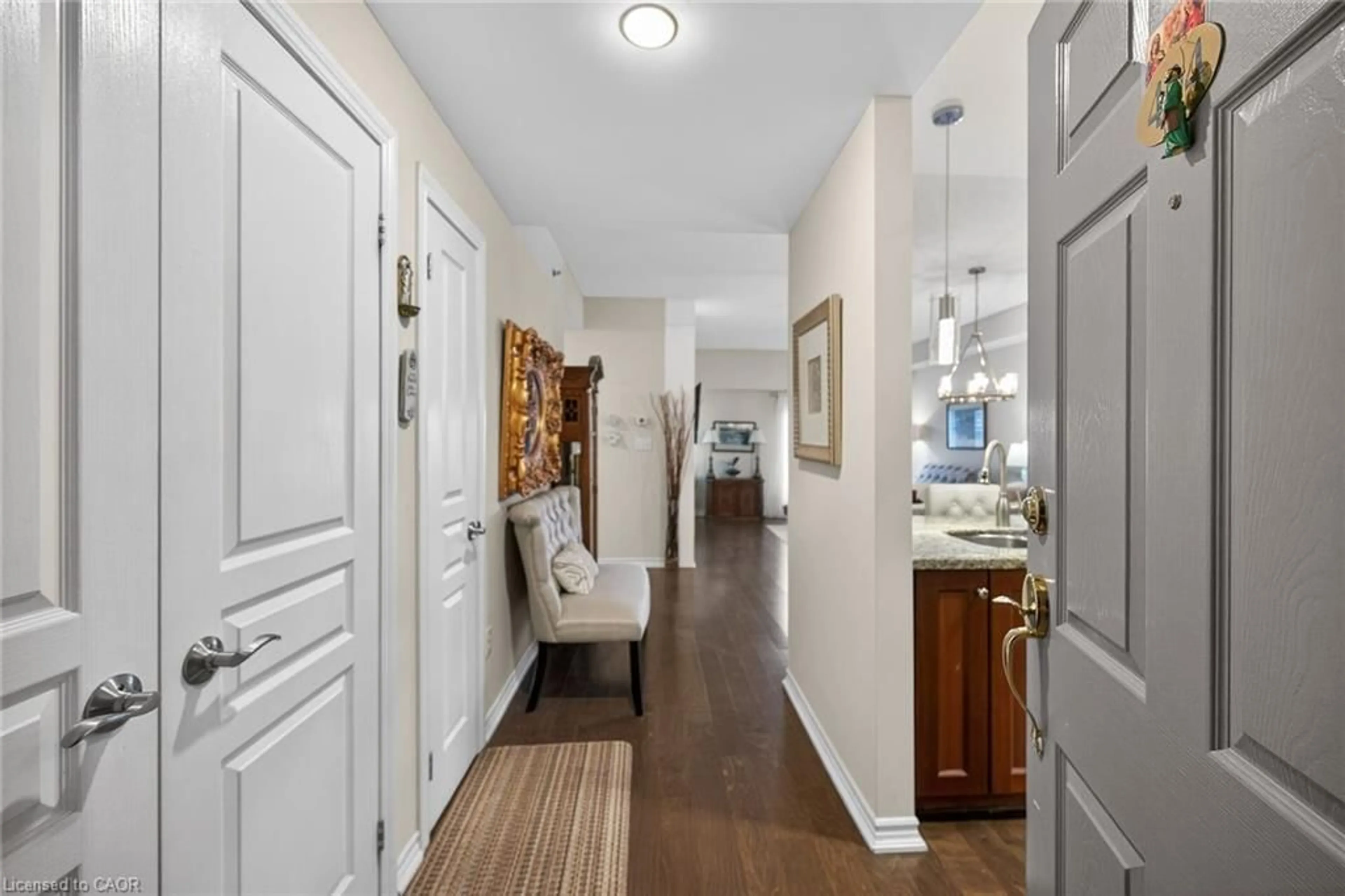 Indoor entryway for 391 Plains Rd #404, Burlington Ontario L7T 4M2