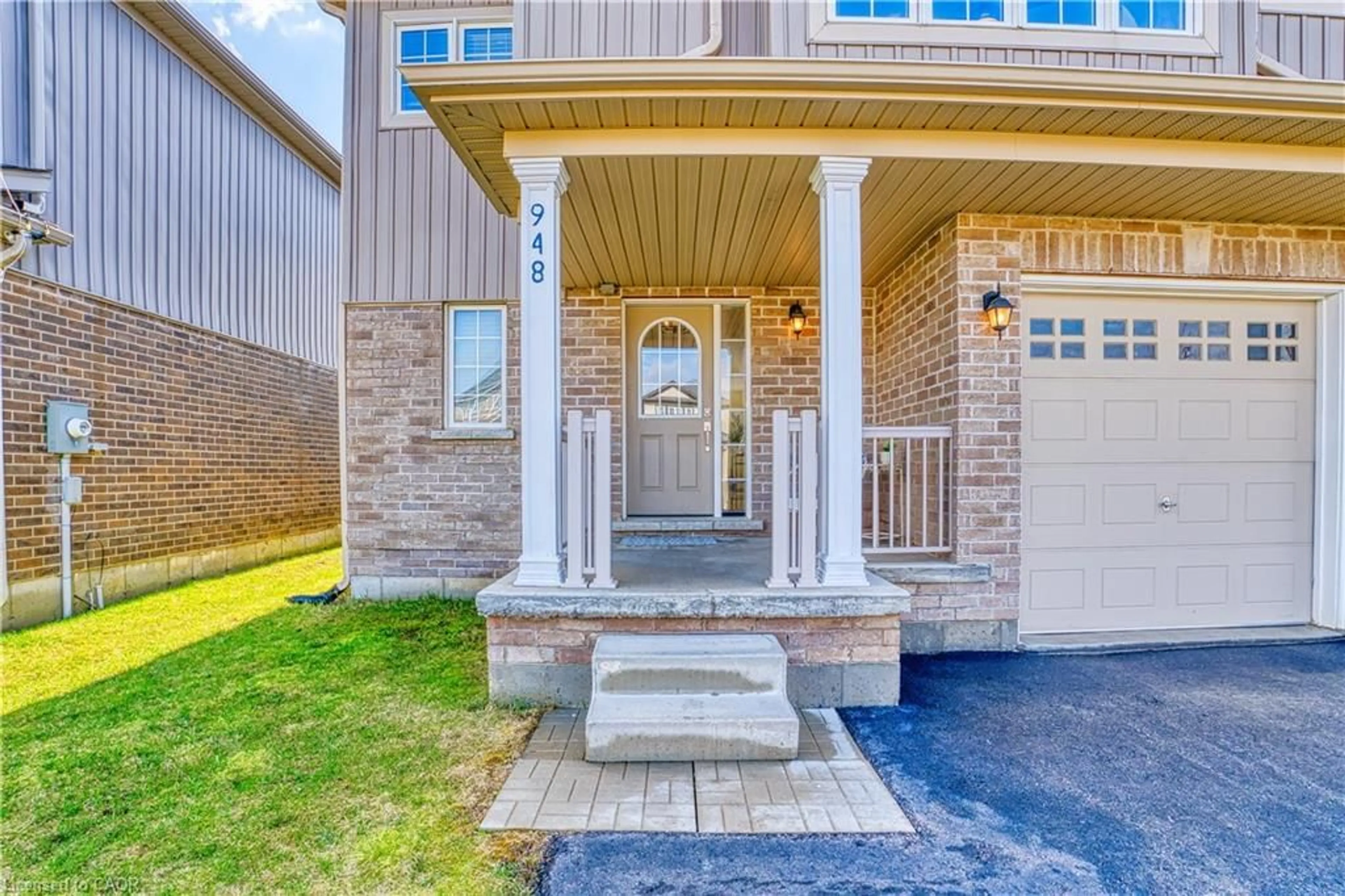 Unknown for 948 Adams Ave, Listowel Ontario N4W 0E6