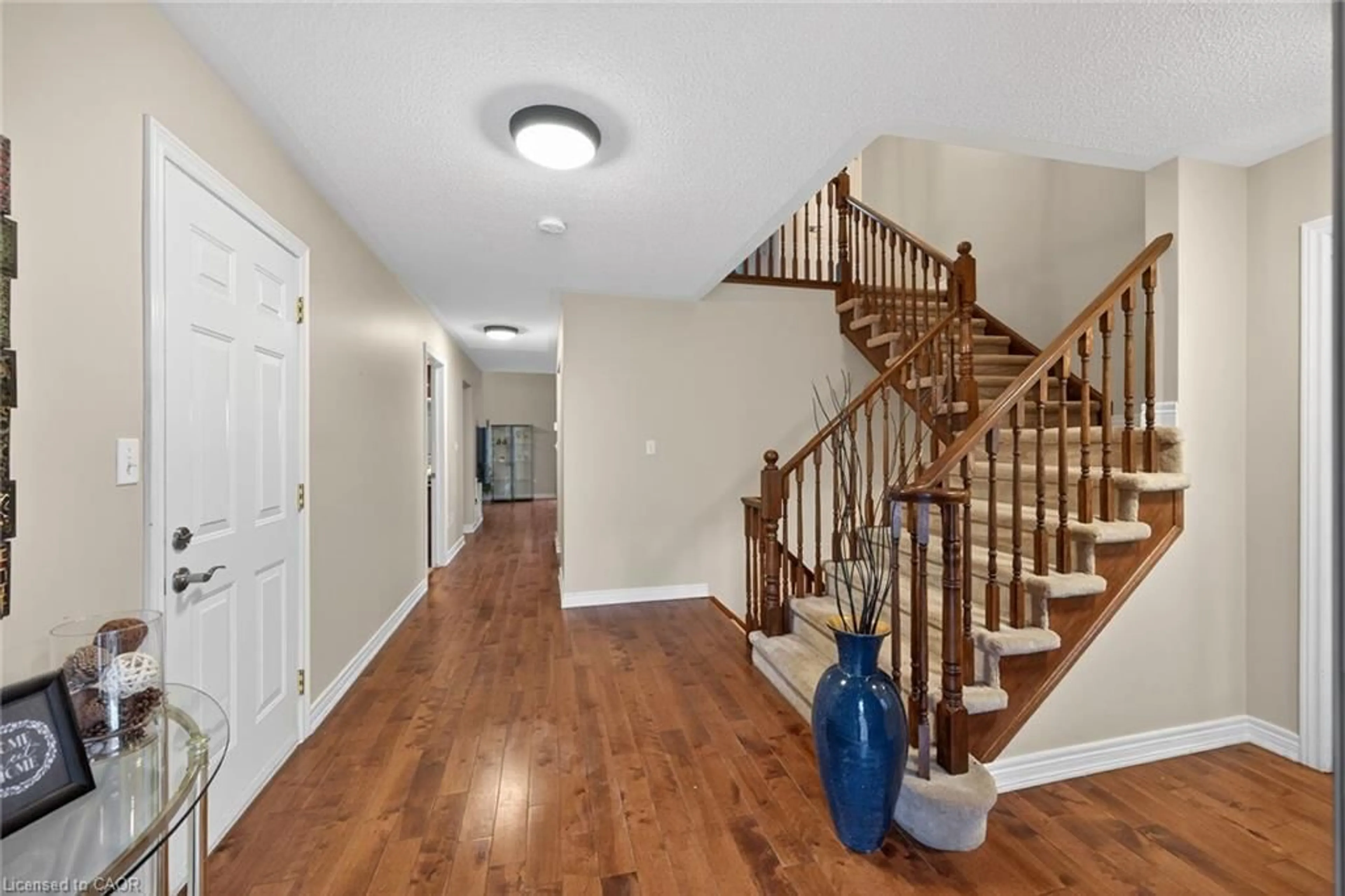 Indoor entryway for 25 Hamilton St #31, Waterdown Ontario L8B 0L1