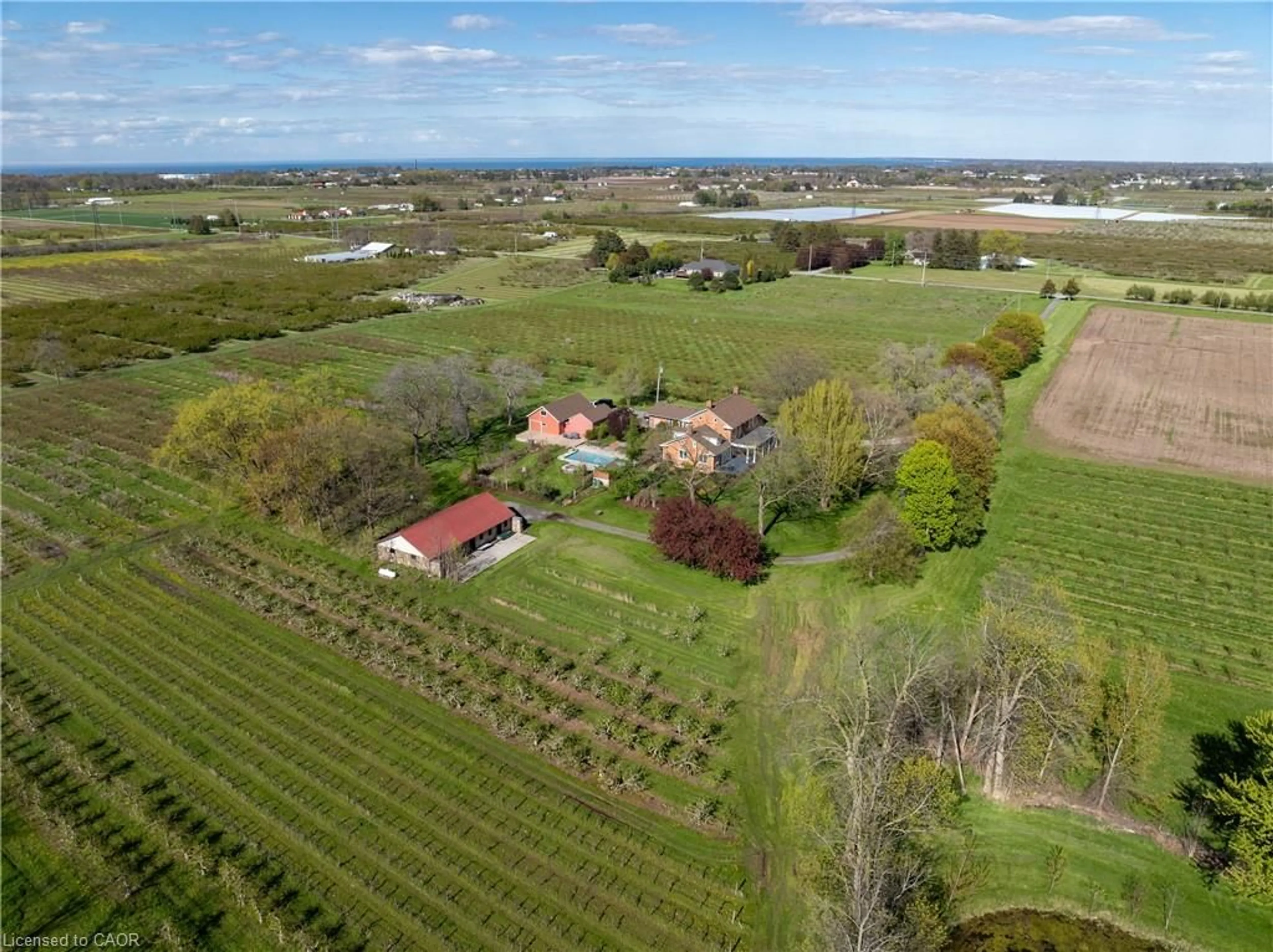 A pic from outside/outdoor area/front of a property/back of a property/a pic from drone, water/lake/river/ocean view for 4280 Cherry Ave, Lincoln Ontario L0R 1B1