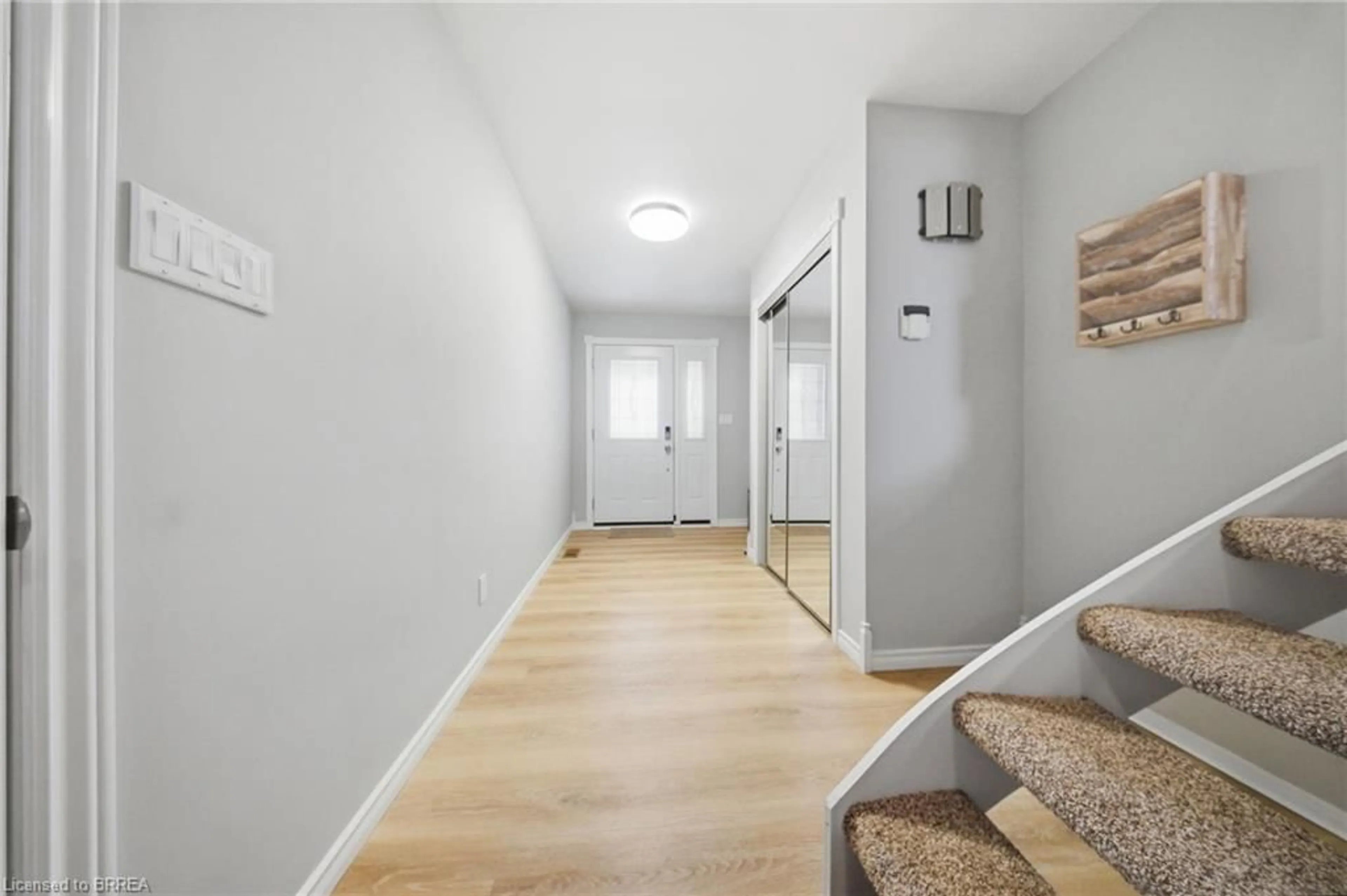 Indoor entryway for 11 Burtch Rd, Mount Pleasant Ontario N0E 1K0