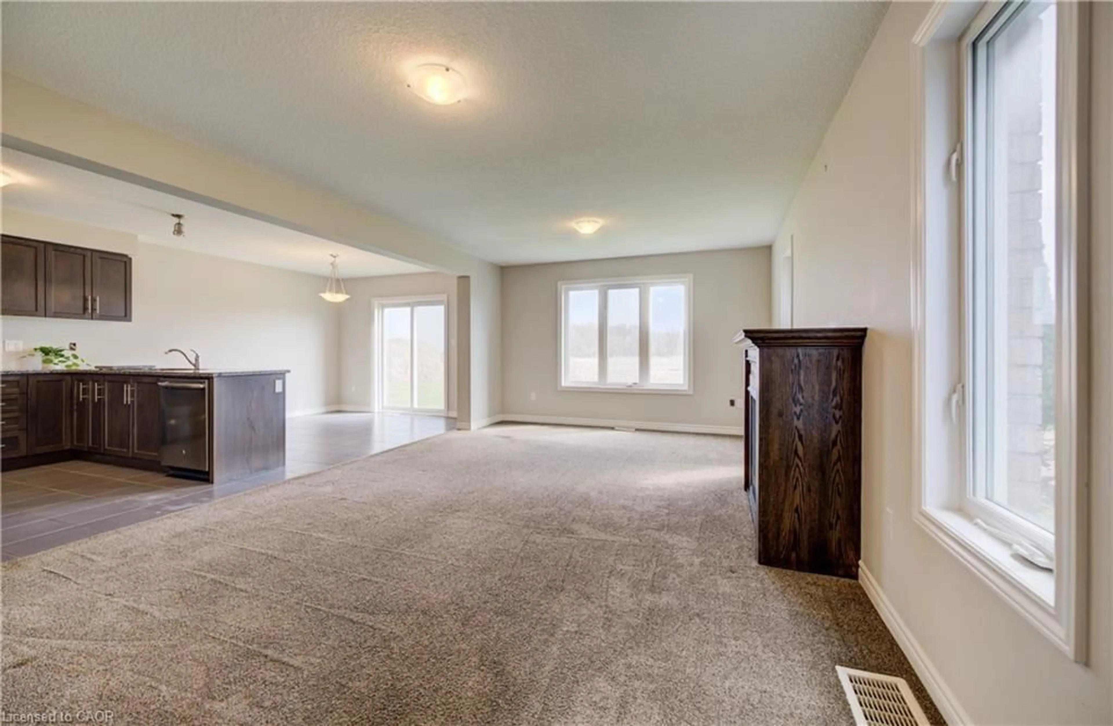 A pic of a room for 1360 Caen Ave, Woodstock Ontario N4T 0J3