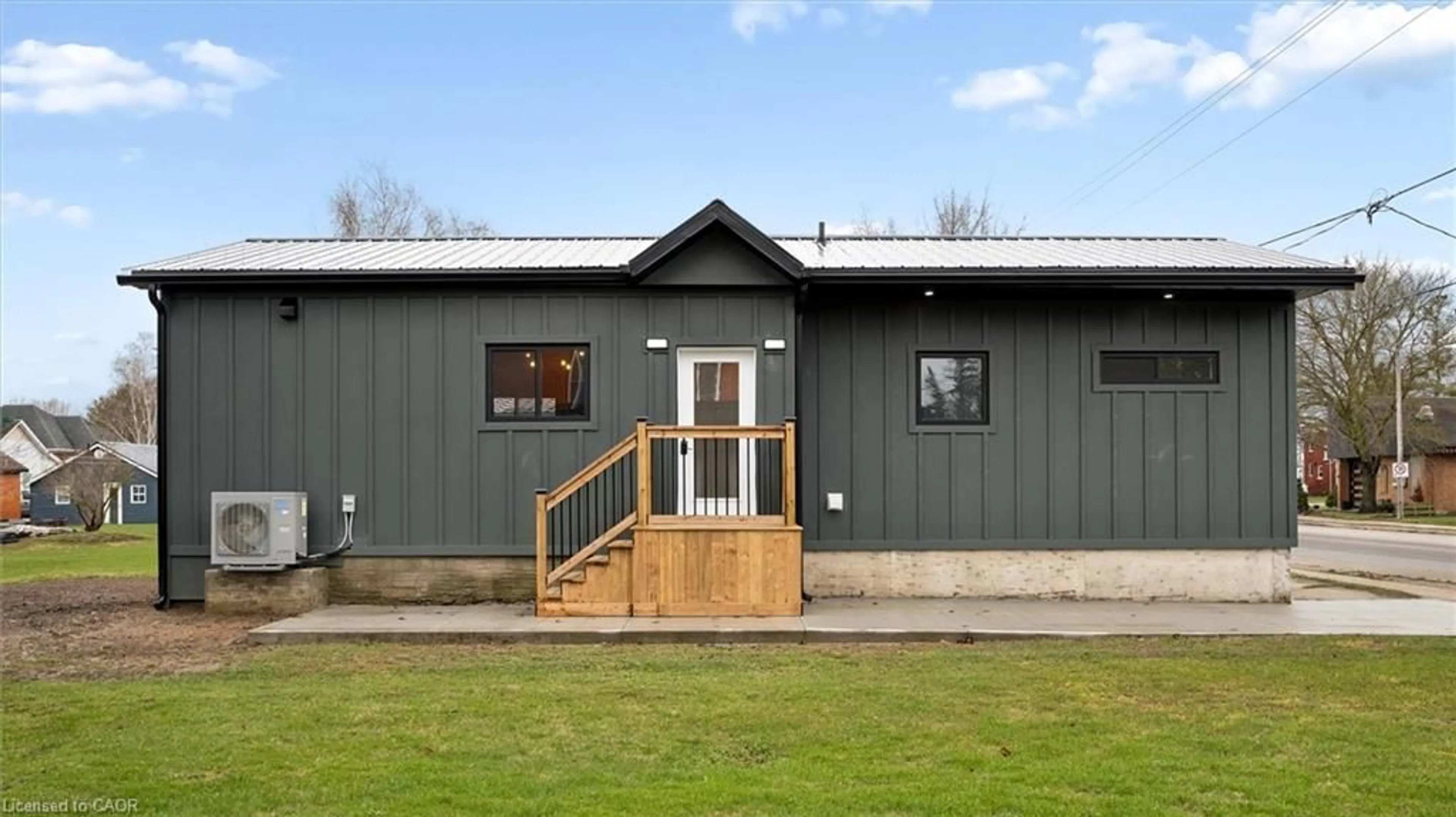 Shed for 215 Winstanley St, Monkton Ontario N0K 1P0