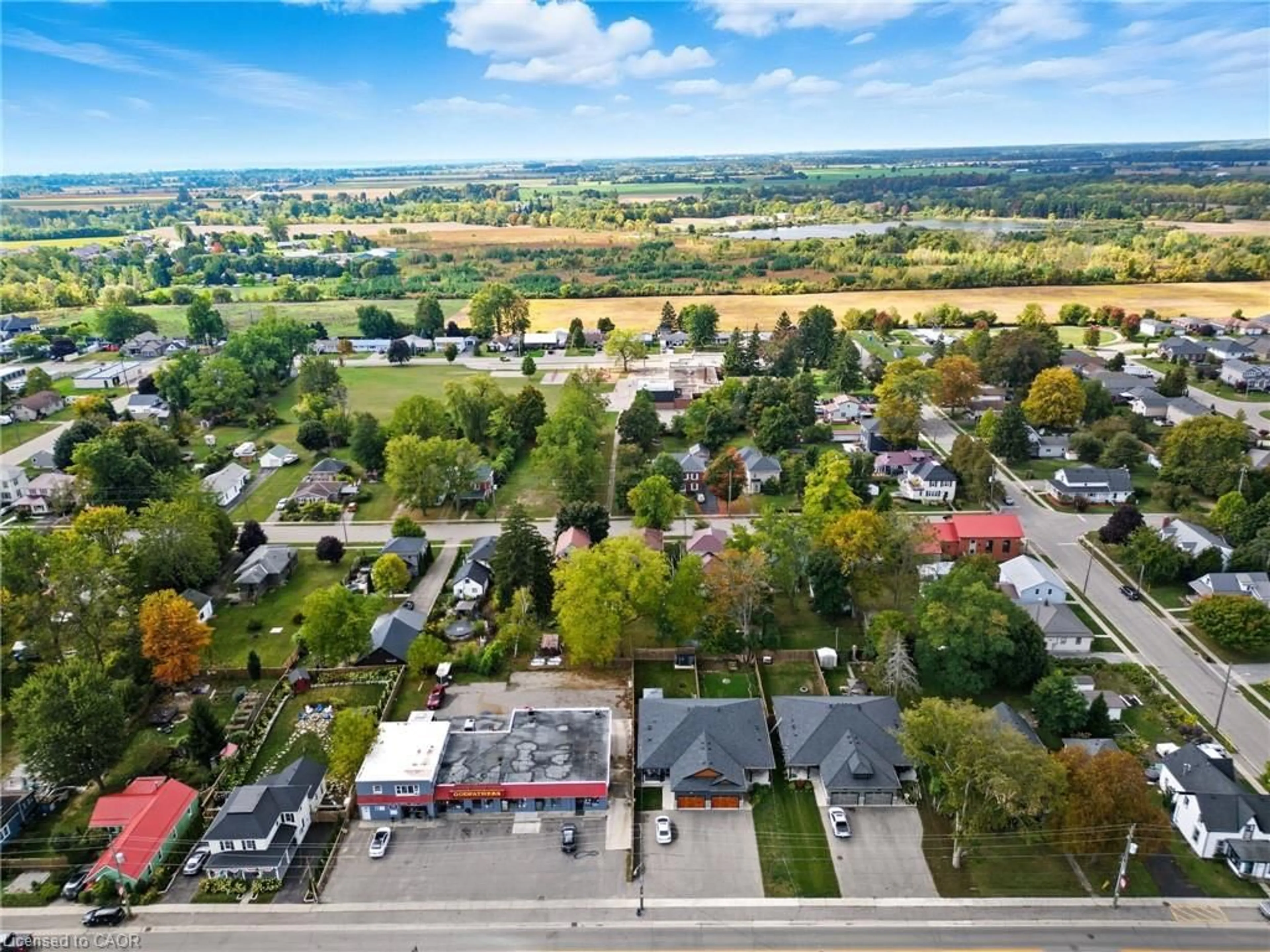 A pic from outside/outdoor area/front of a property/back of a property/a pic from drone, street for 1053 Bay St, Port Rowan Ontario N0E 1M0