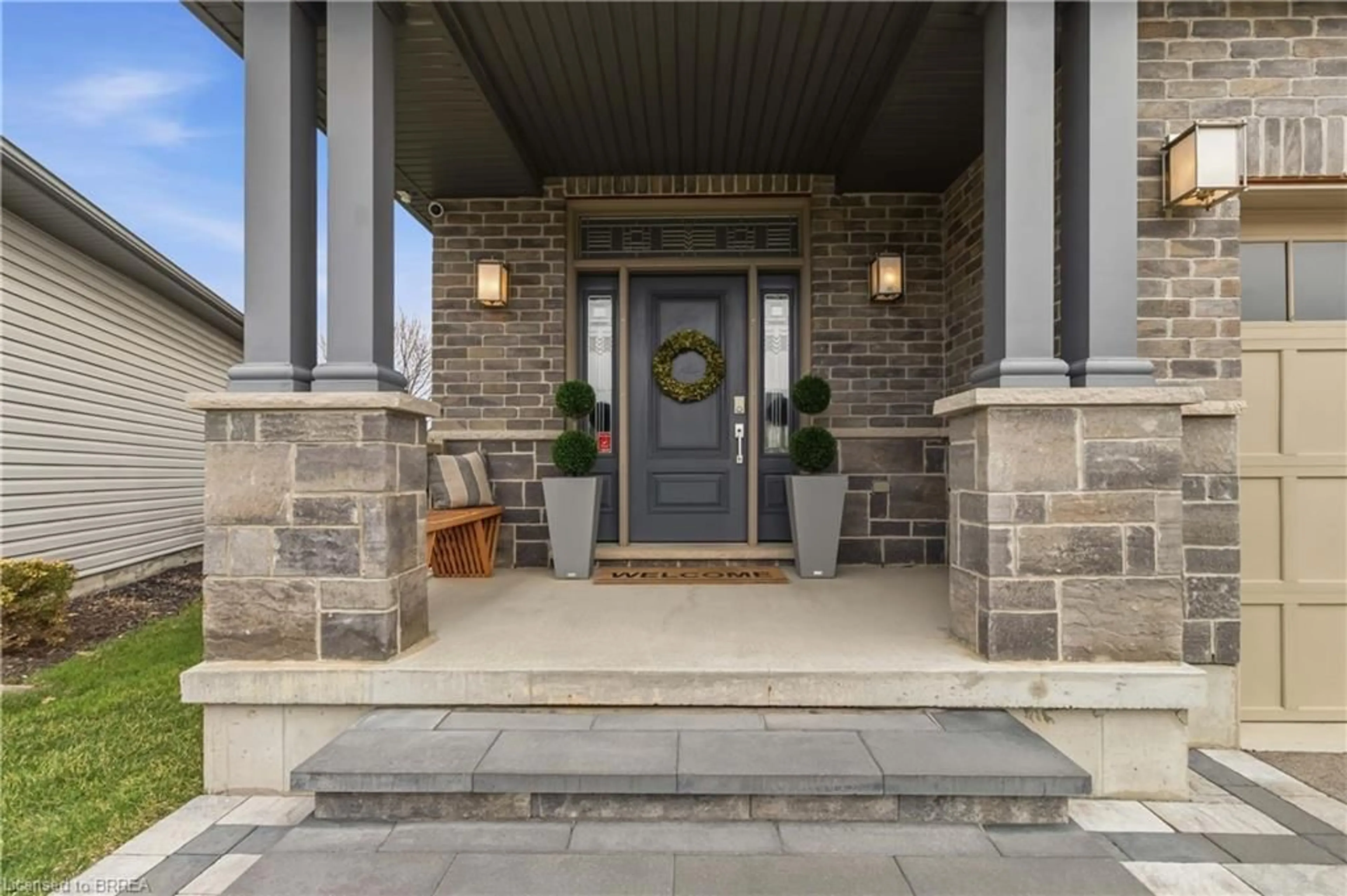 Indoor entryway for 54 Nightingale Dr, Brantford Ontario N3T 0G3