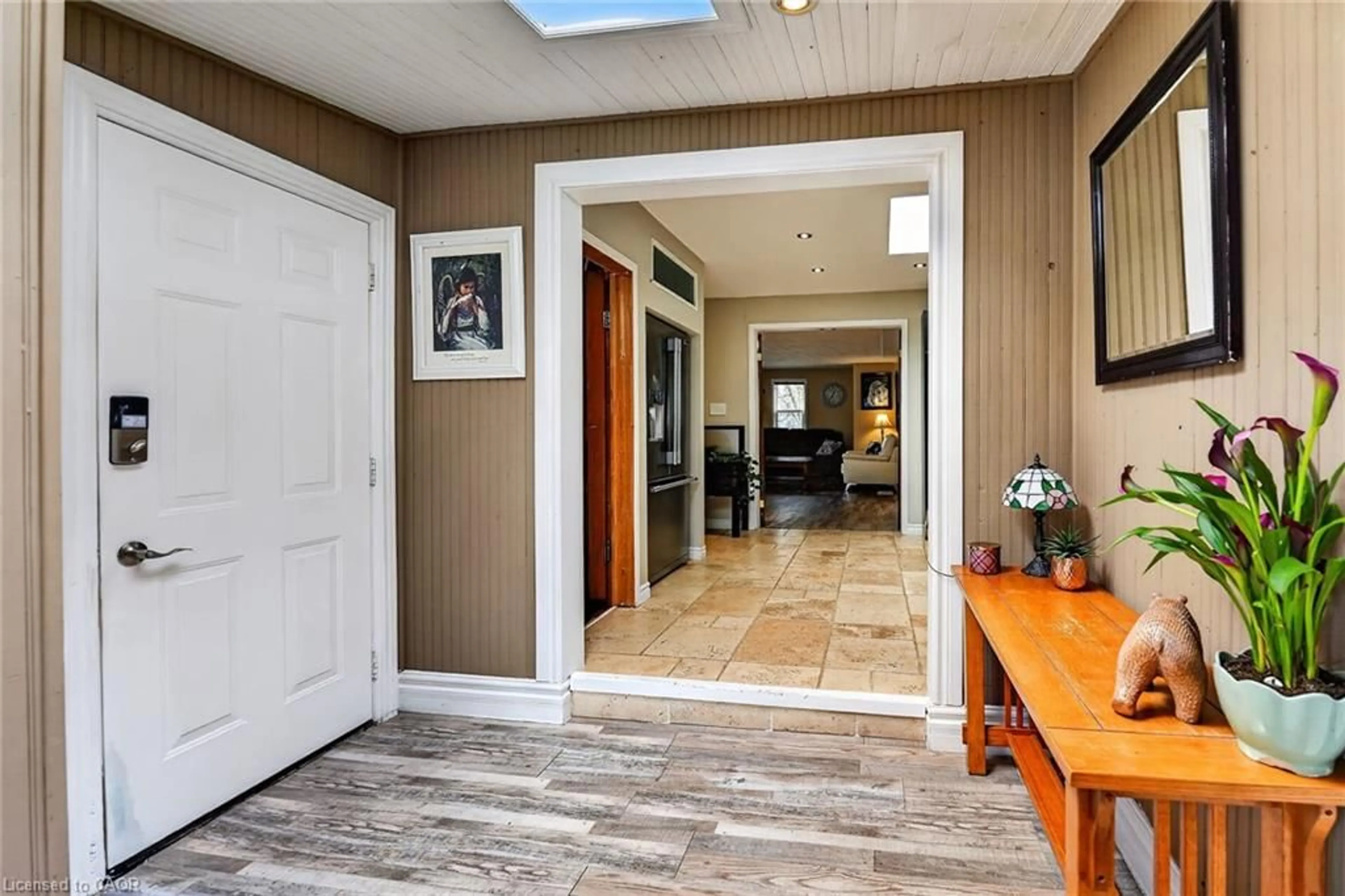 Indoor entryway for 3555 Campden Rd, Campden Ontario L0R 2C0