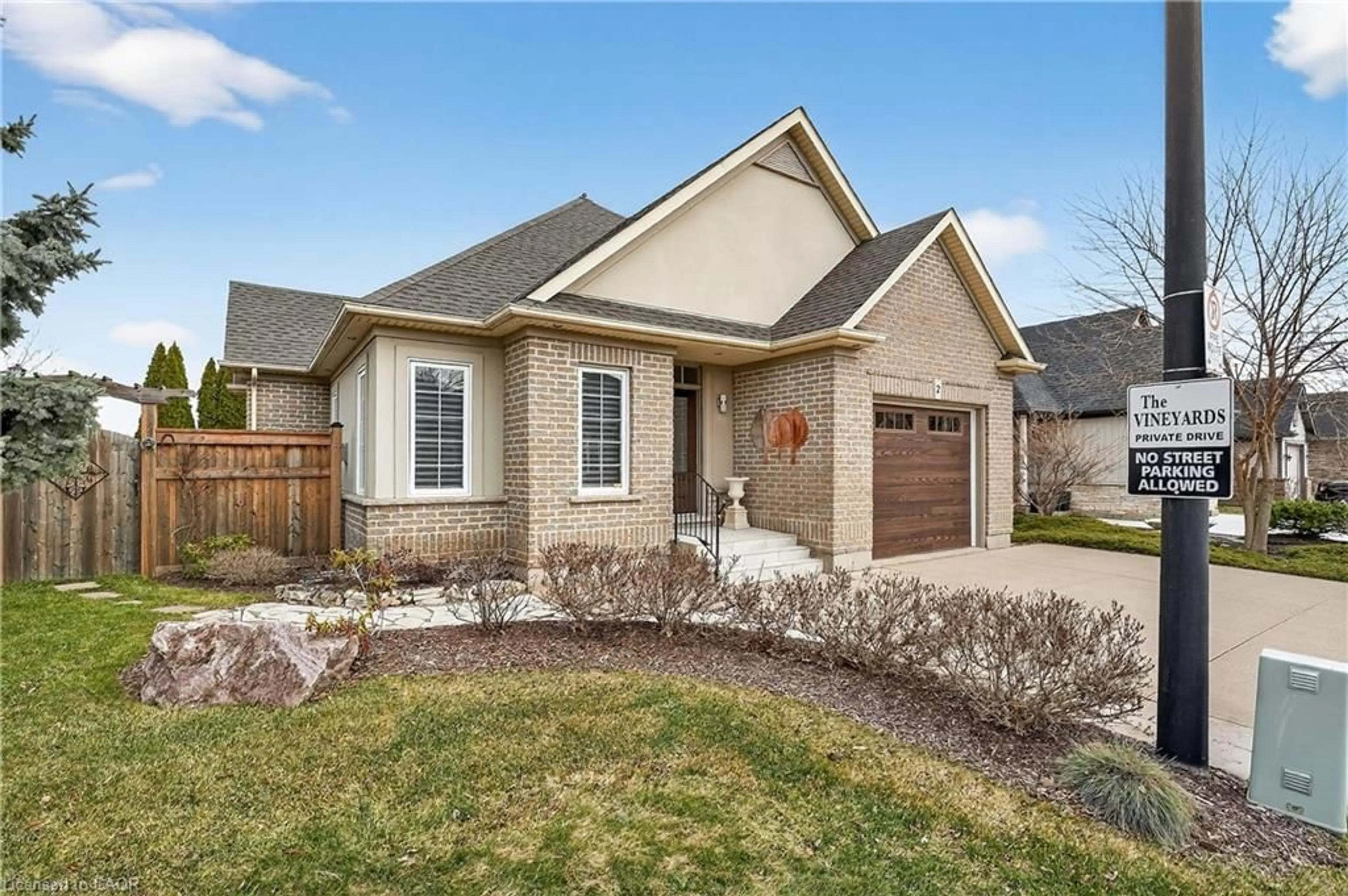Home with brick exterior material, street for 2 Seyval Pl, Niagara-on-the-Lake Ontario L0S 1J0