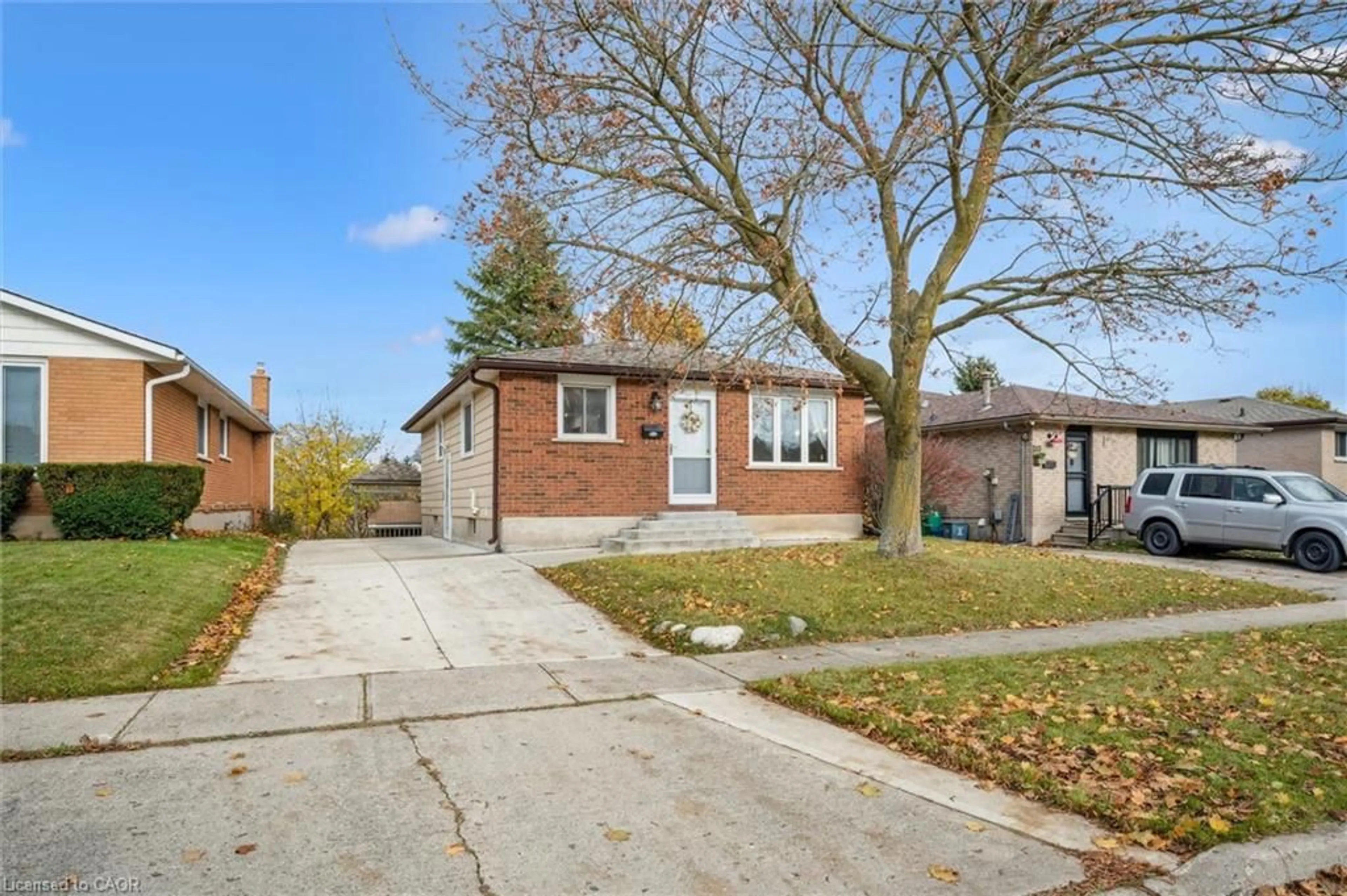 Home with brick exterior material, street for 217 Johanna Dr, Cambridge Ontario N1S 4C5