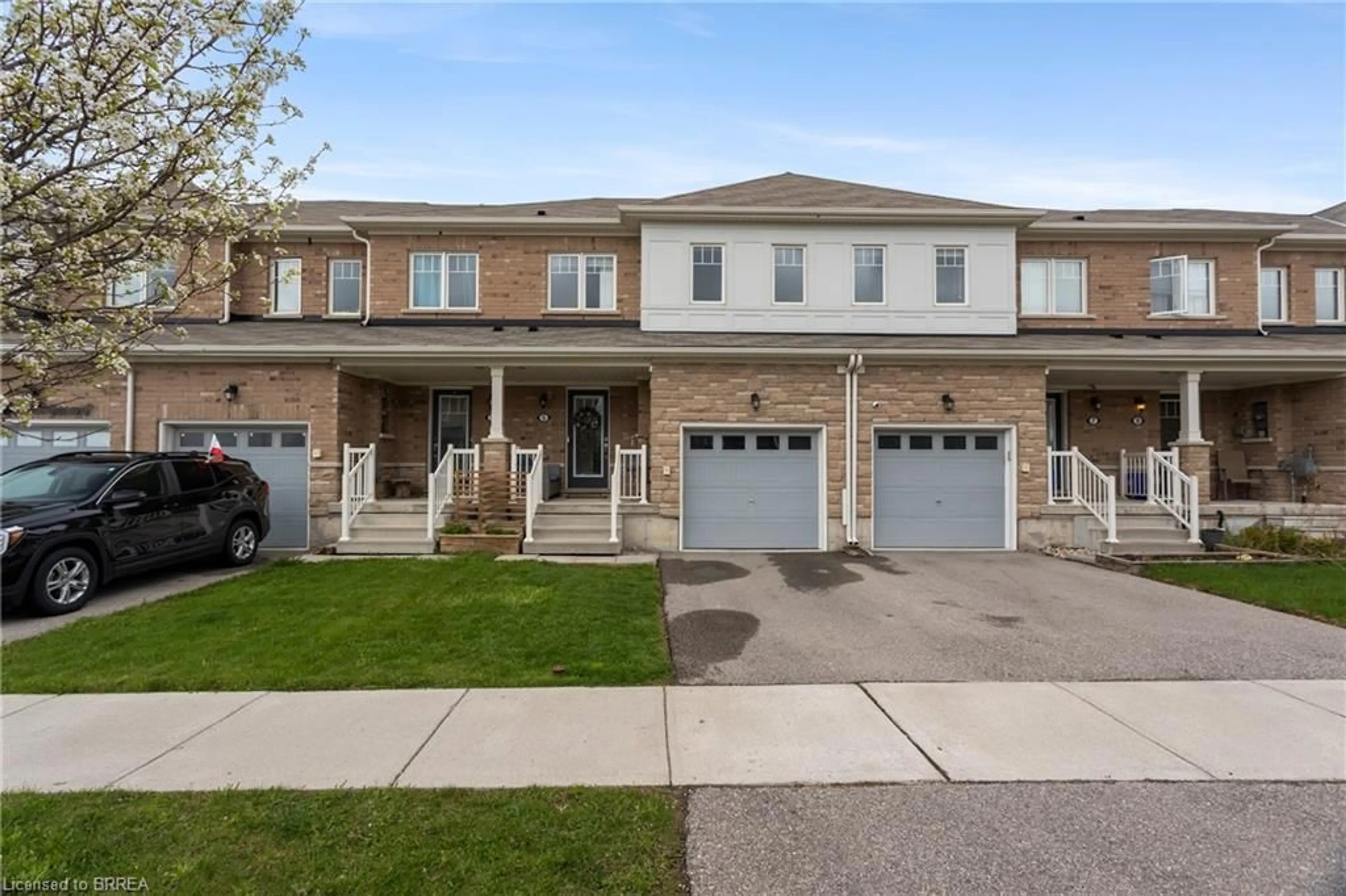 Home with brick exterior material, street for 5 Cole Cres, Brantford Ontario N3T 0P4