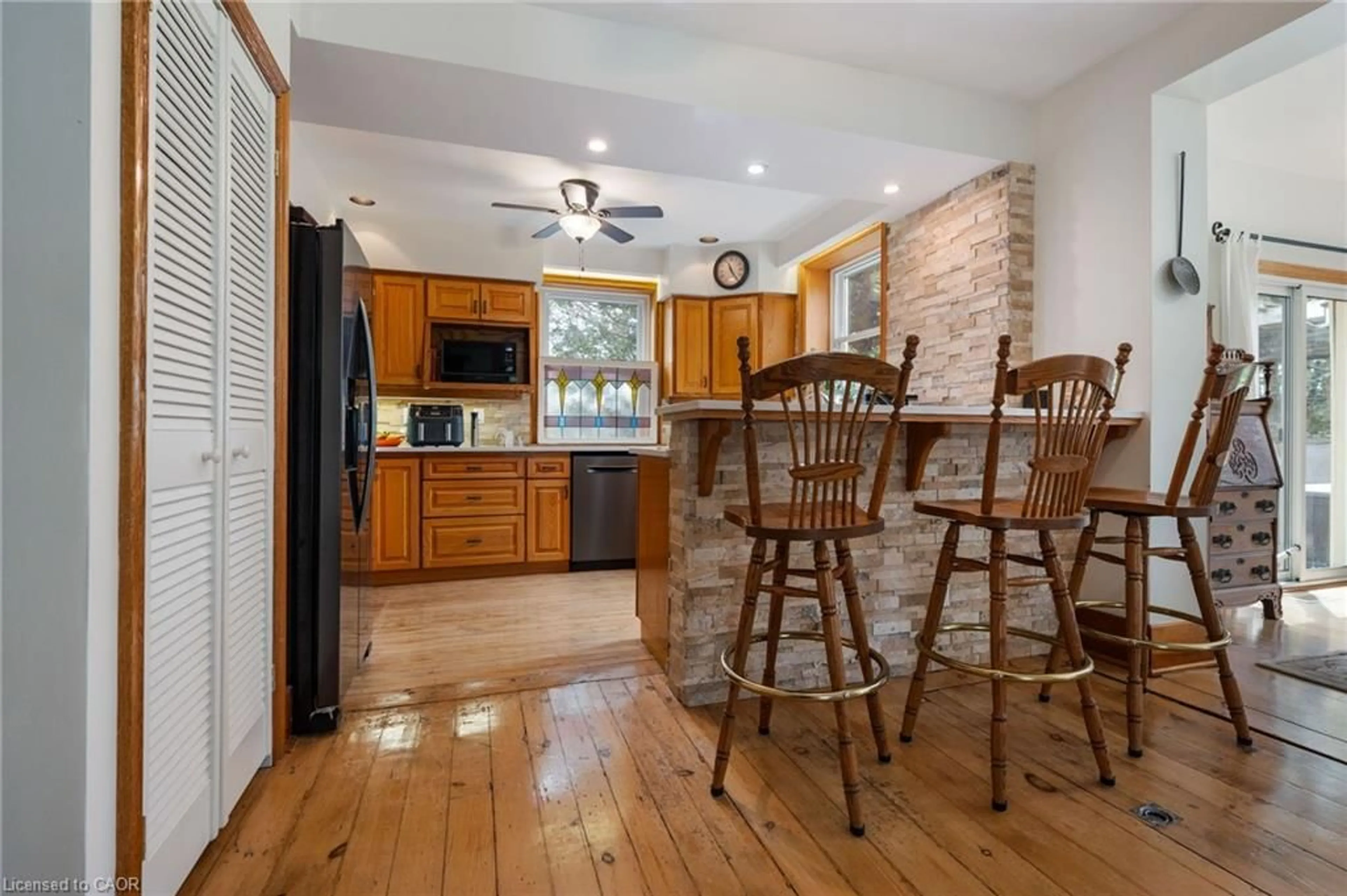 Open concept kitchen, ceramic/tile floor for 48 Temperance St, Waterford Ontario N0E 1Y0