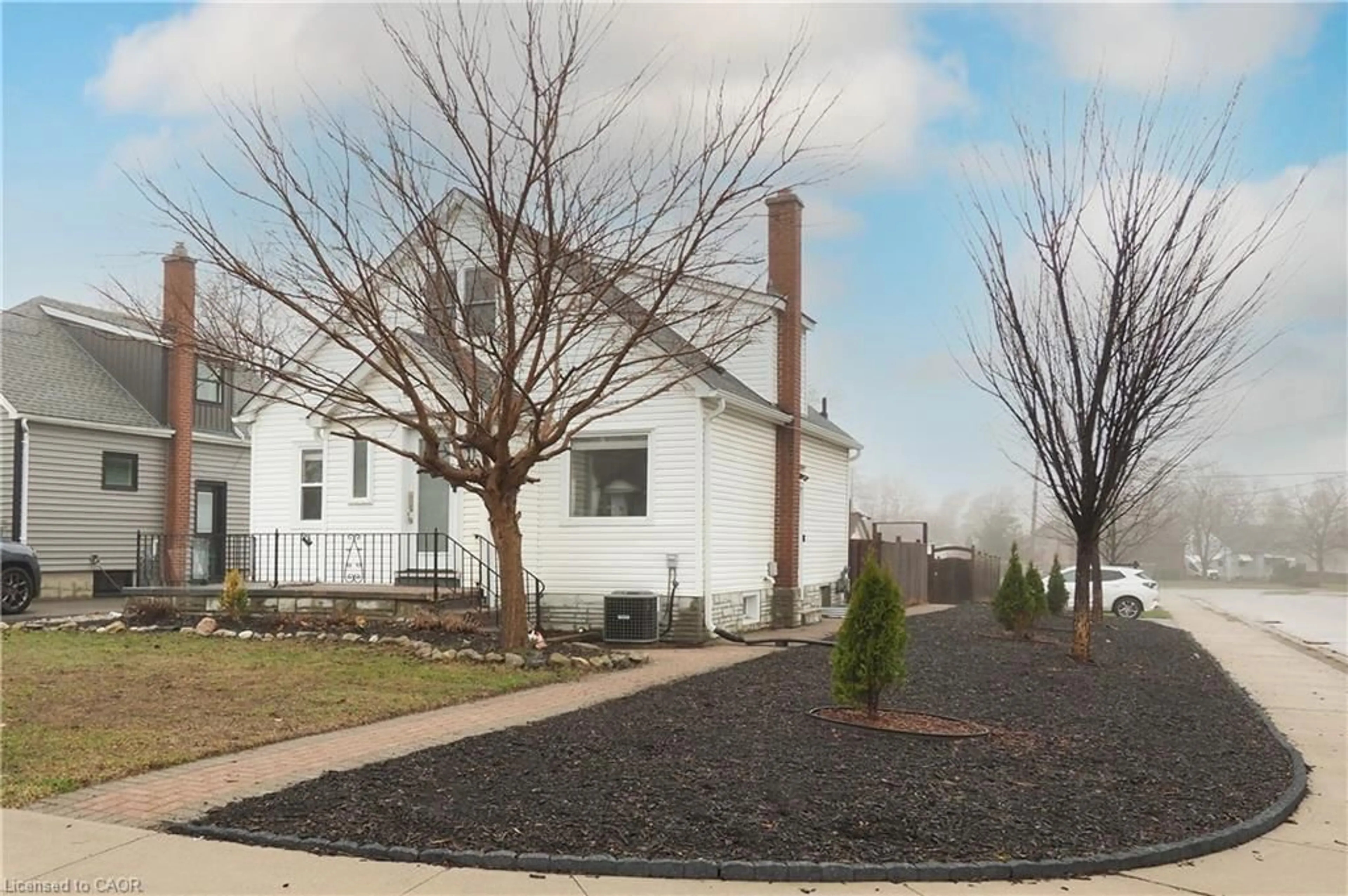 Unknown for 354 Blucher Blvd, Kitchener Ontario N2H 5V9