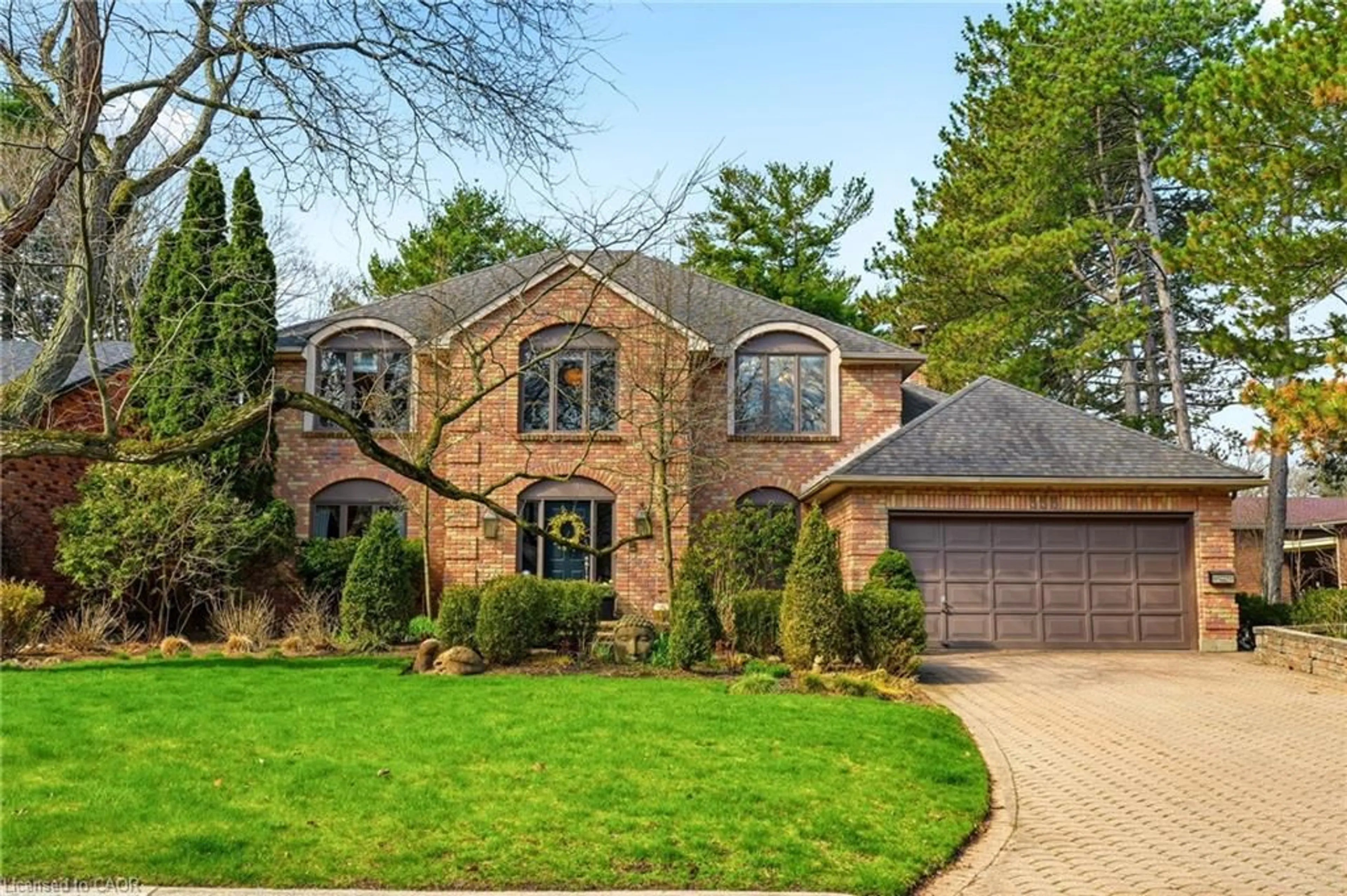 Home with brick exterior material, street for 356 Shoreacres Rd, Burlington Ontario L7L 2H5