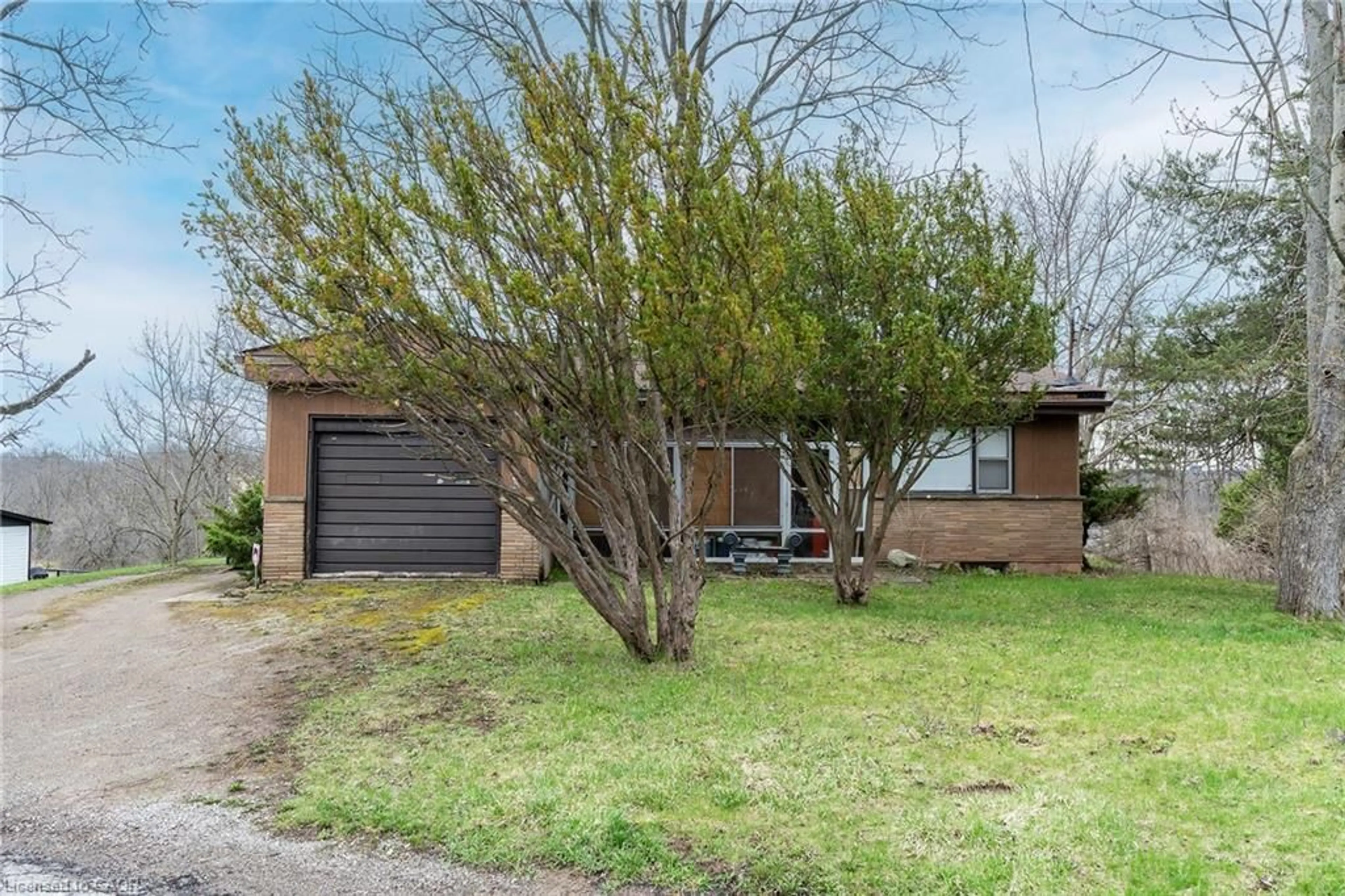 Home with brick exterior material, street for 5 Homestead Ave, Dundas Ontario L9H 5Y6