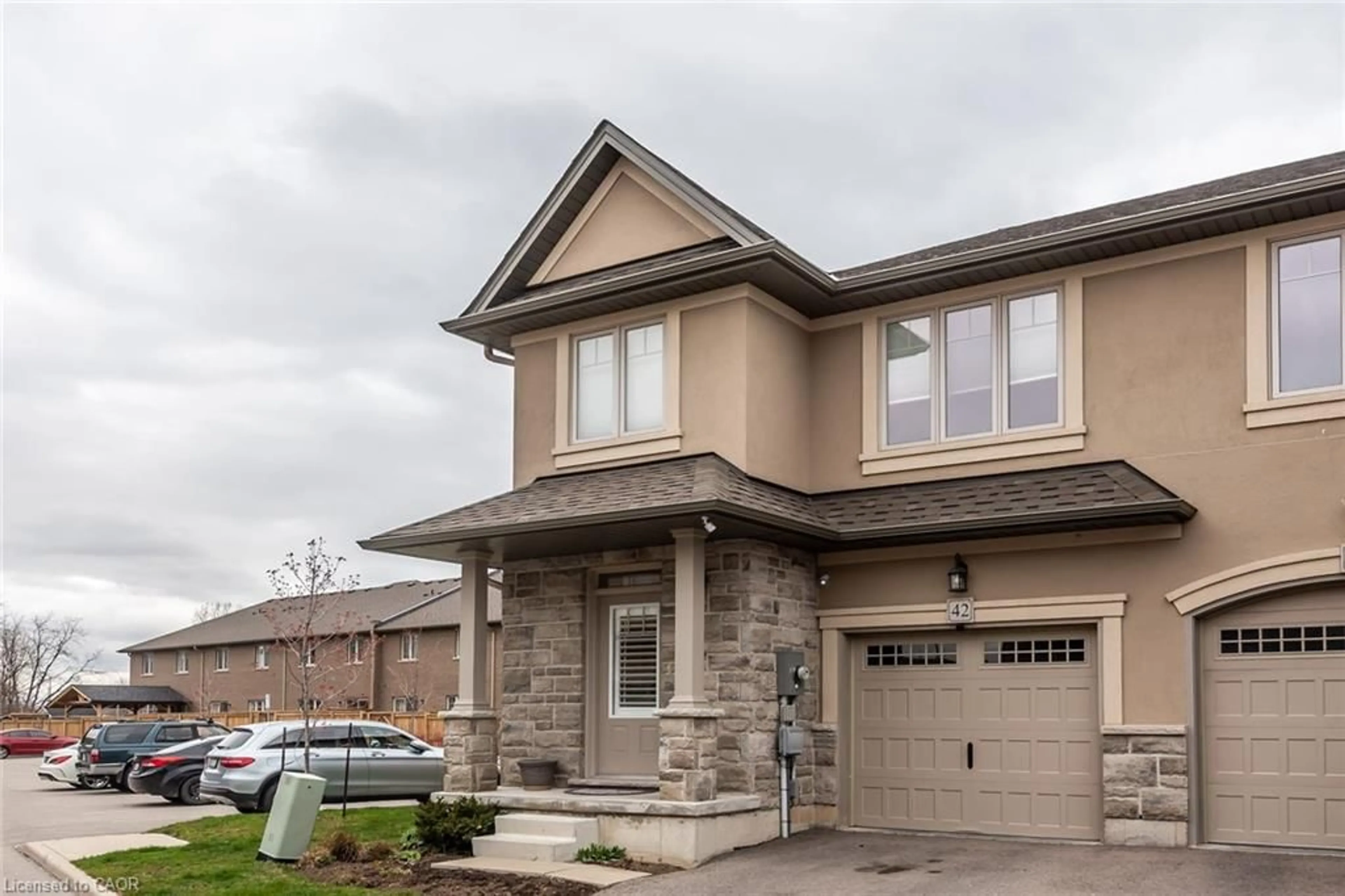 Home with brick exterior material, street for 98 Shoreview Pl #42, Stoney Creek Ontario L8E 0J4