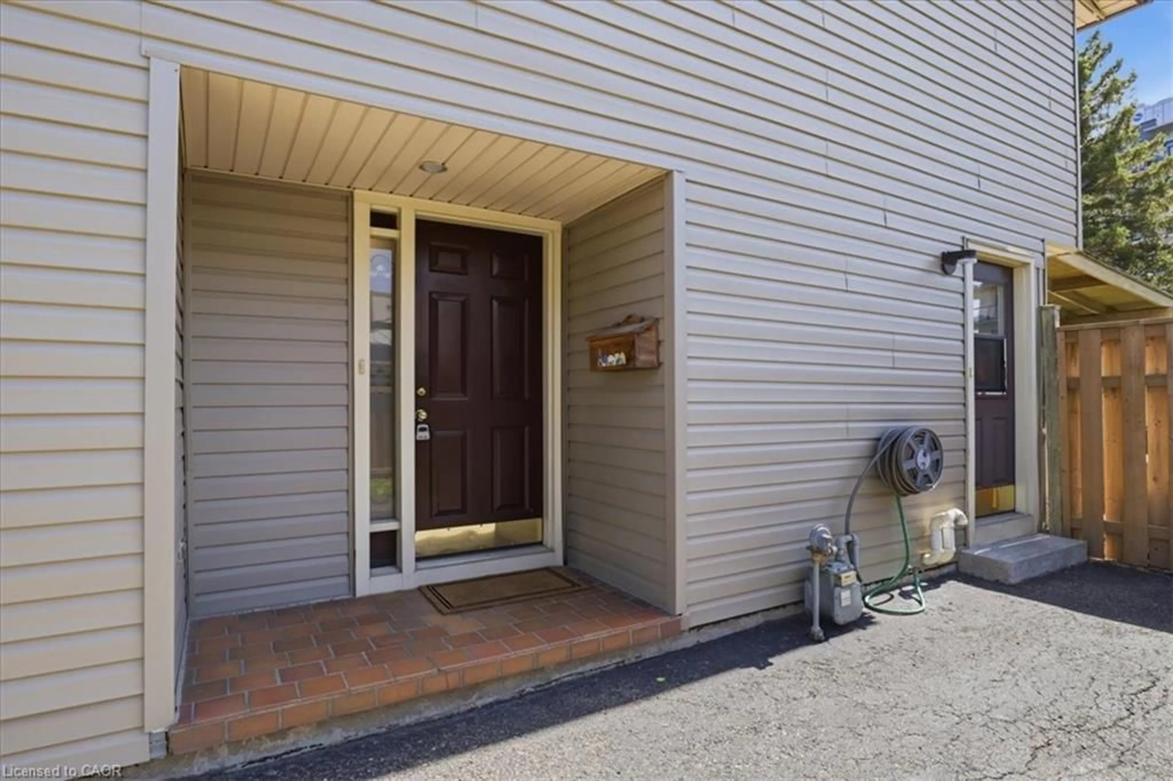 Unknown for 111 Selkirk Dr, Kitchener Ontario N2E 1M5