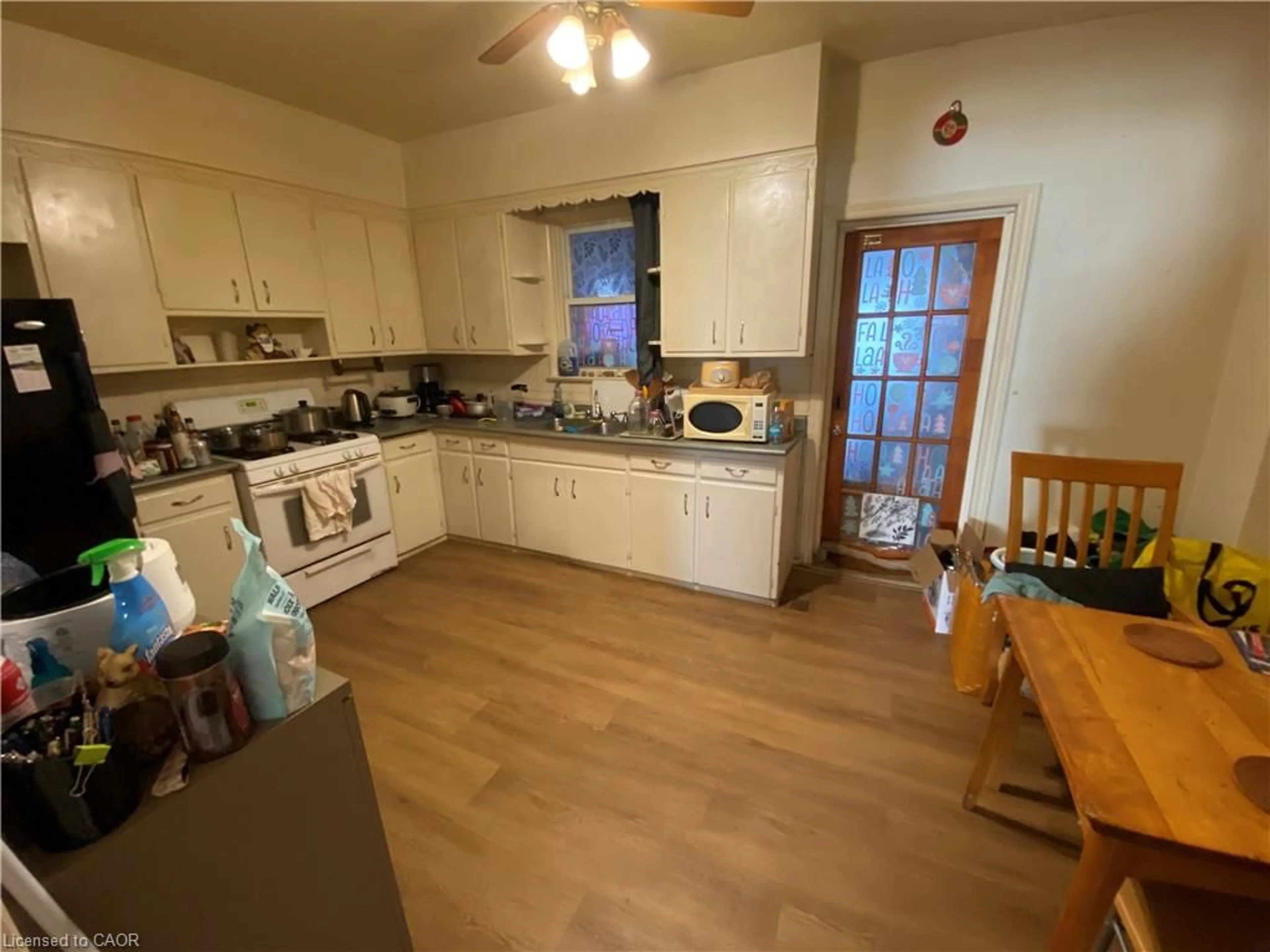 Standard kitchen, unknown for 126 Gibson Ave, Hamilton Ontario L8L 6J8