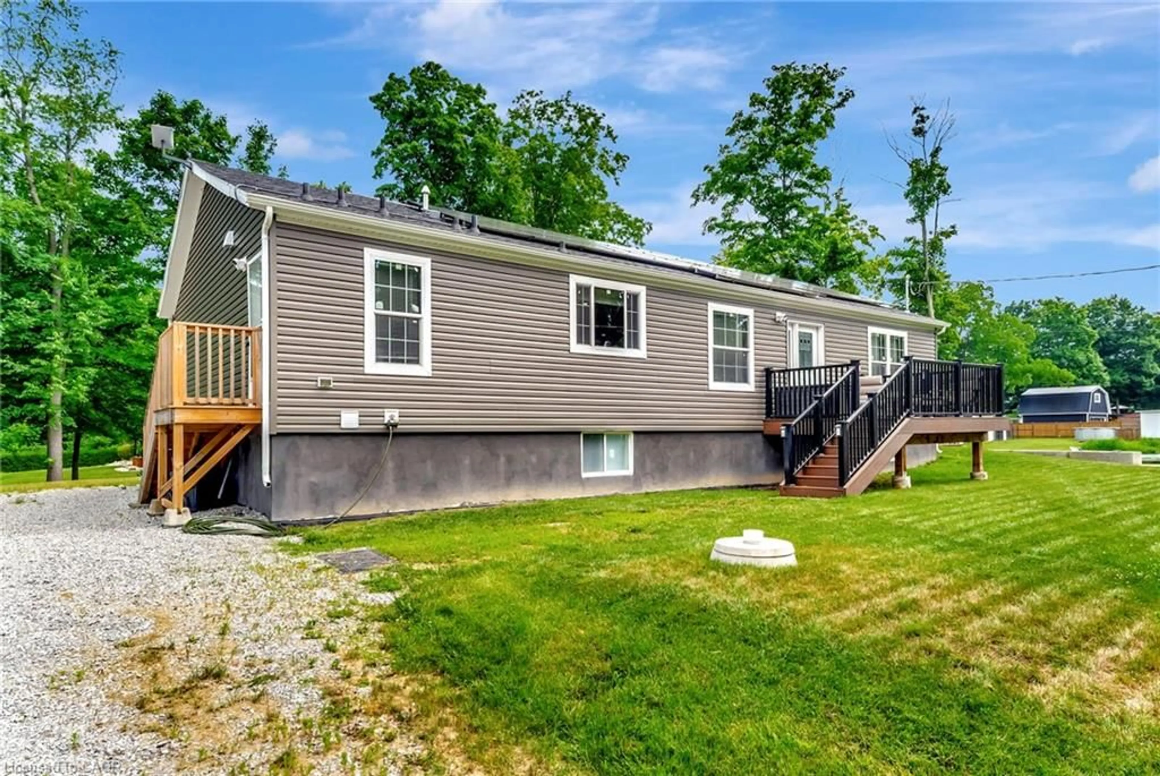 Home with vinyl exterior material, unknown for 4881 Mapleview Cres, Port Colborne Ontario L0S 1R0