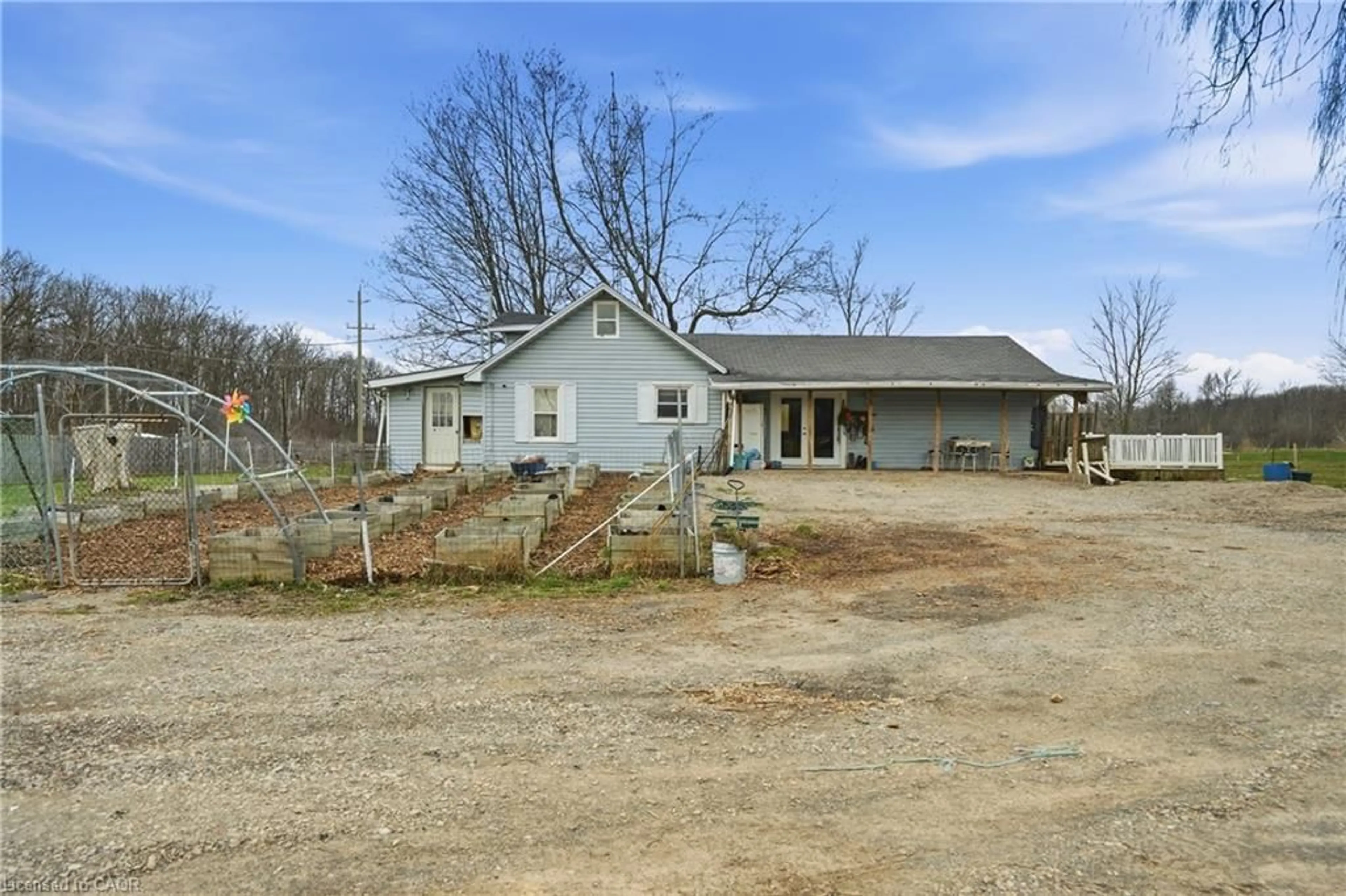 A pic from outside/outdoor area/front of a property/back of a property/a pic from drone, unknown for 2538 Garrison Rd, Ridgeway Ontario L0S 1N0