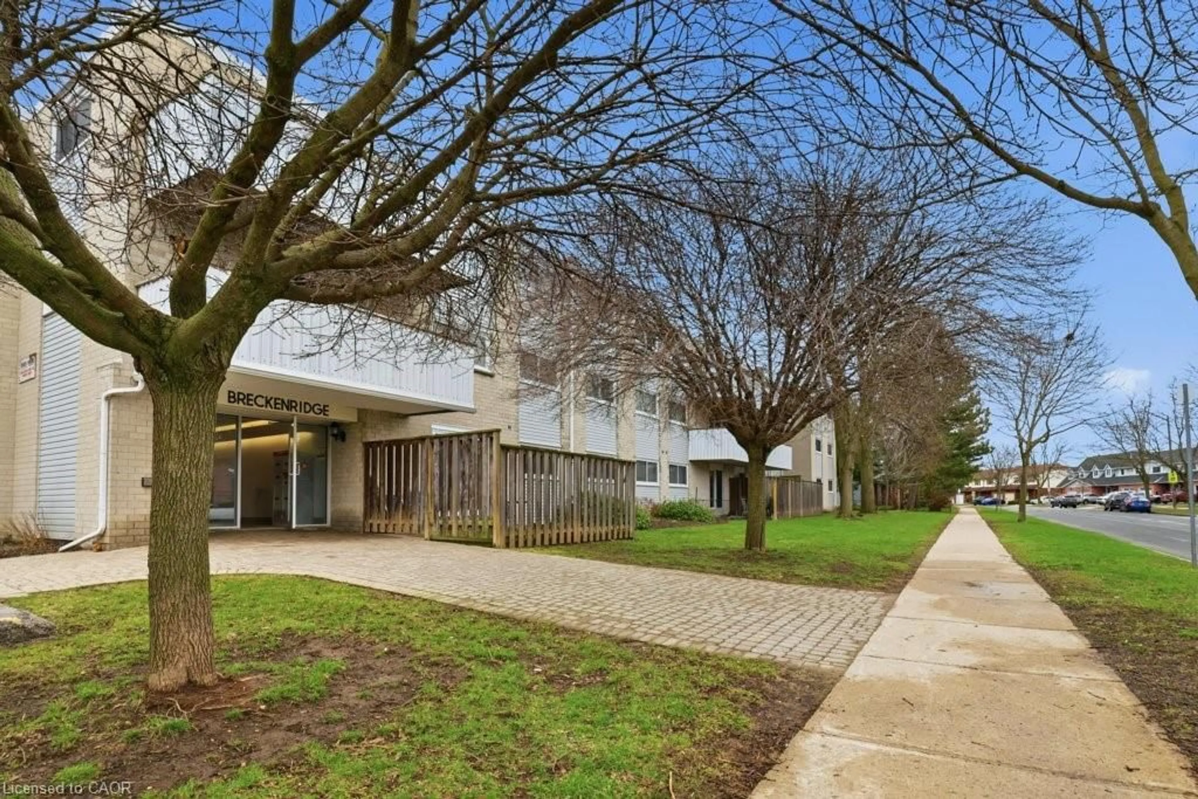 Patio, street for 80 Breckenridge Dr #110, Kitchener Ontario N2B 2N9