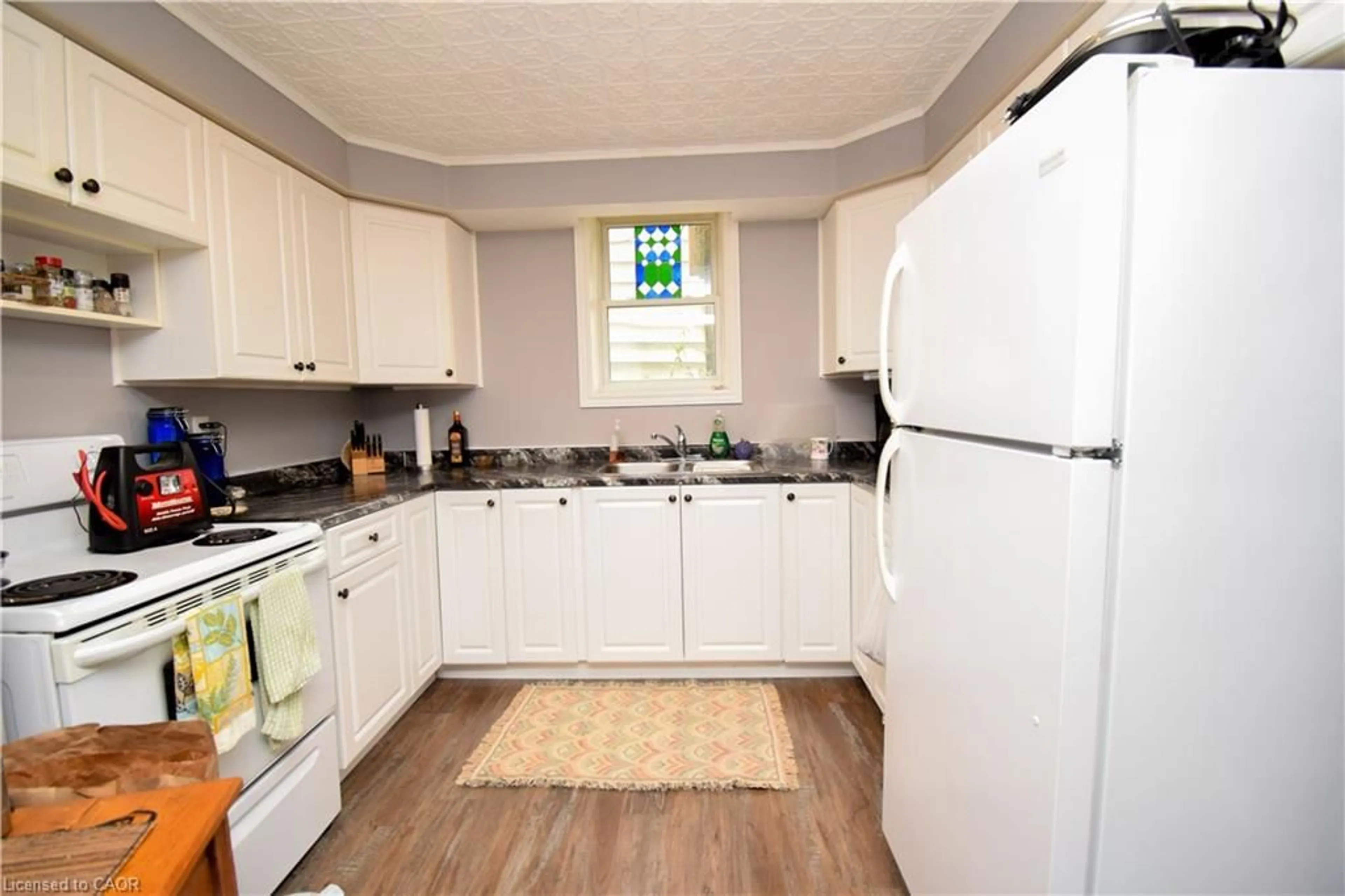 Standard kitchen, unknown for 334789 33rd Line, South-West Oxford (Twp) Ontario N5C 3J5