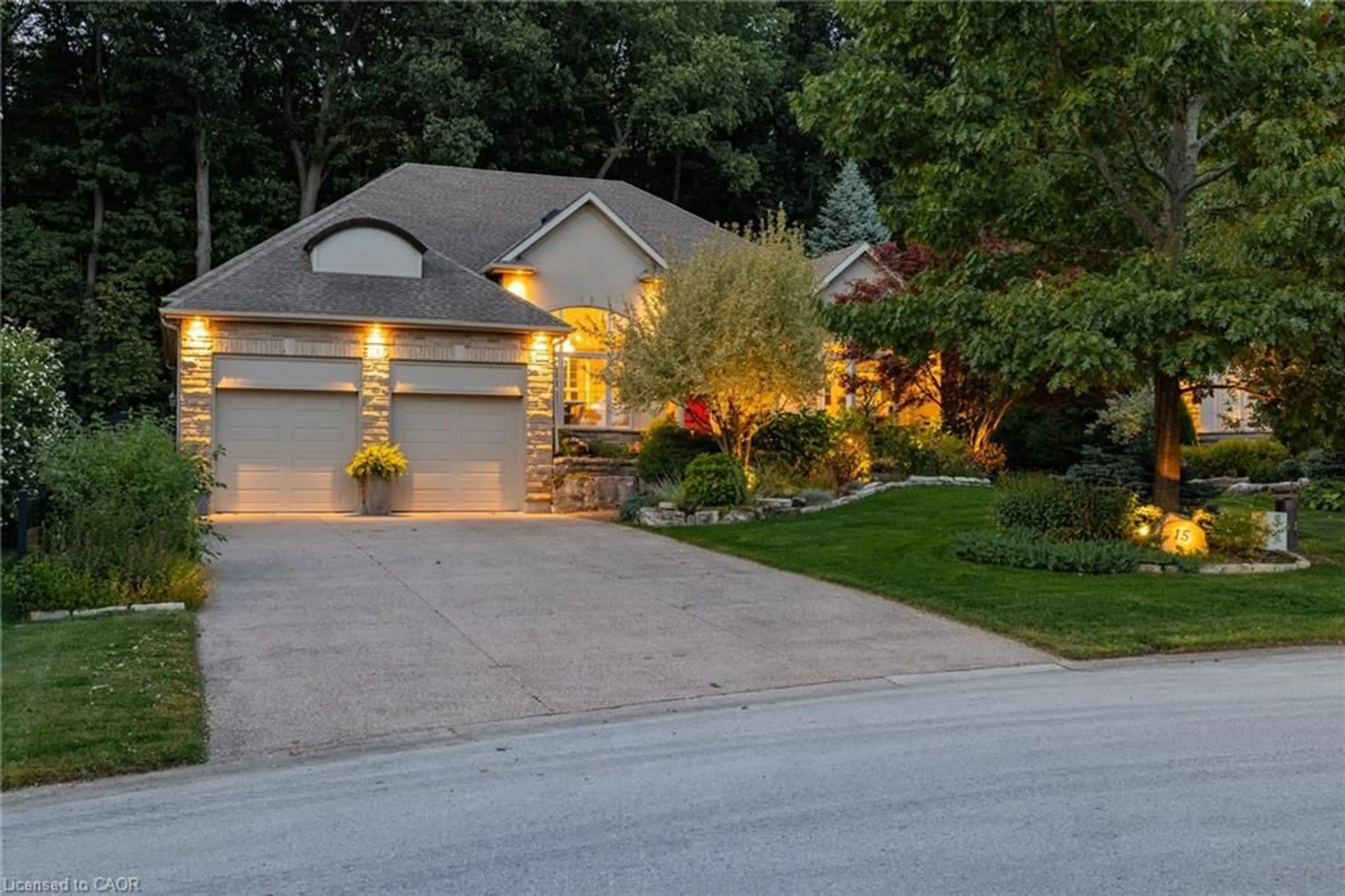 Unknown for 15 Mansfield Dr, Fenwick Ontario L0S 1C0