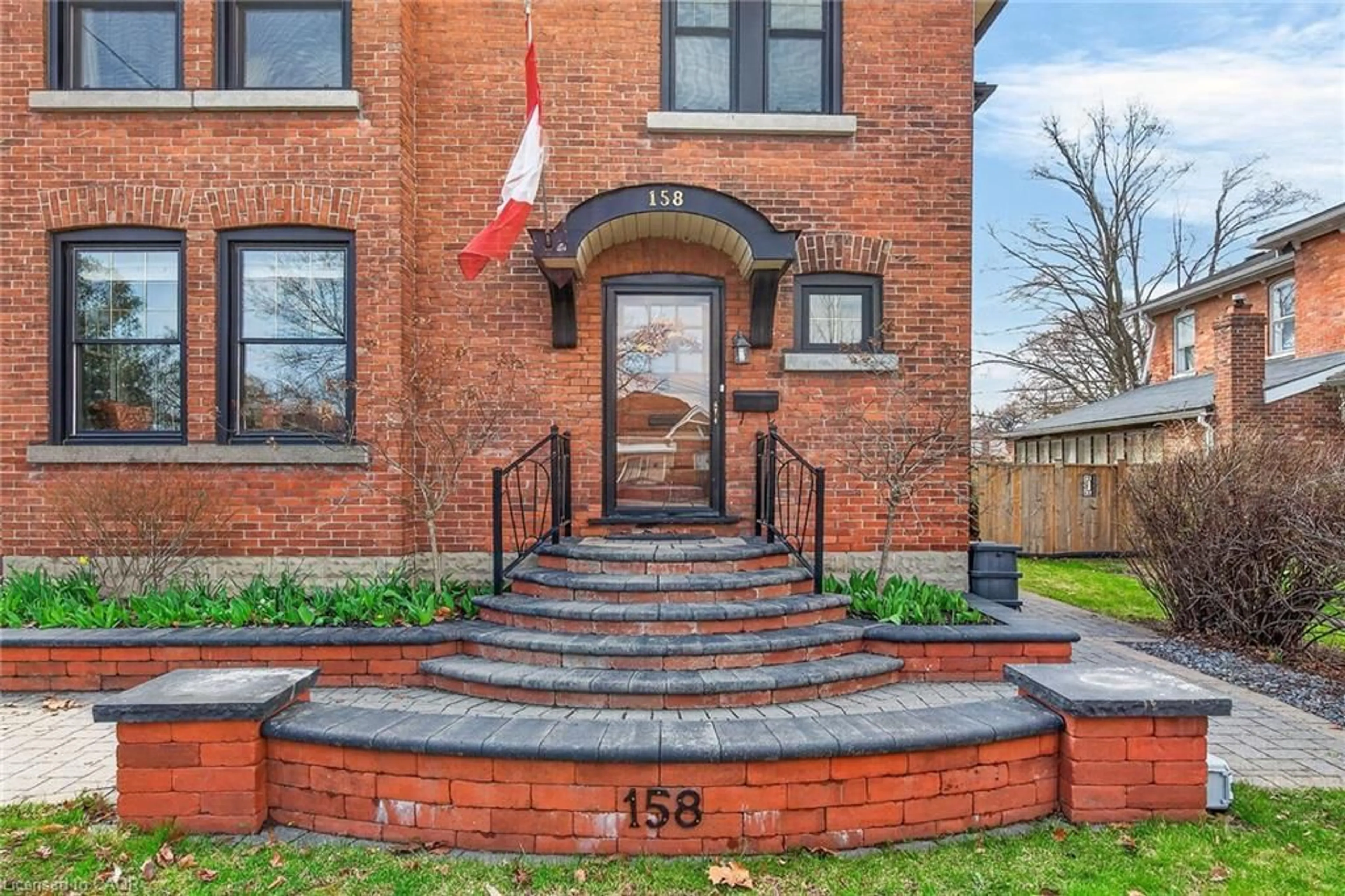 Home with brick exterior material, street for 158 Talbot St, Simcoe Ontario N3Y 3W9