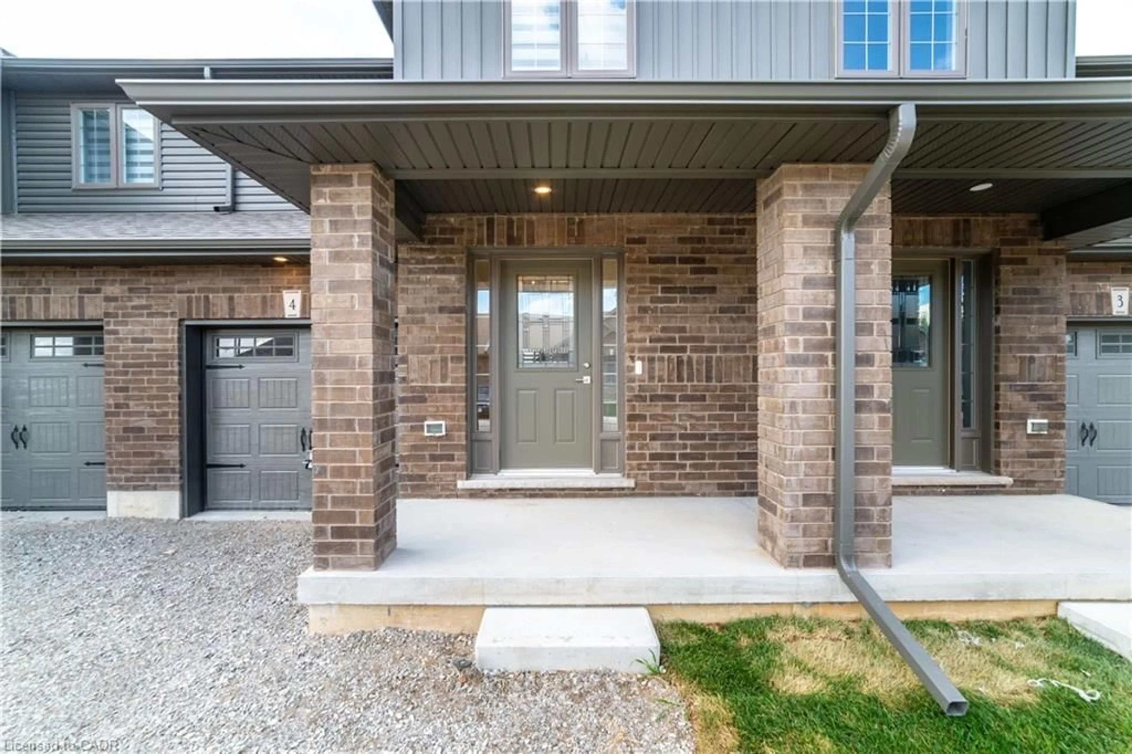 Unknown for 29 Schuyler St #4, Paris Ontario N3L 0J2